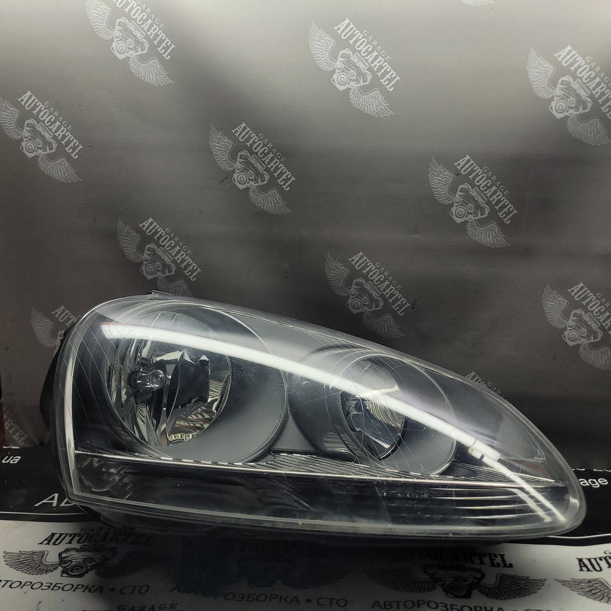 1k6941006c Фара передня права Volkswagen golf 5