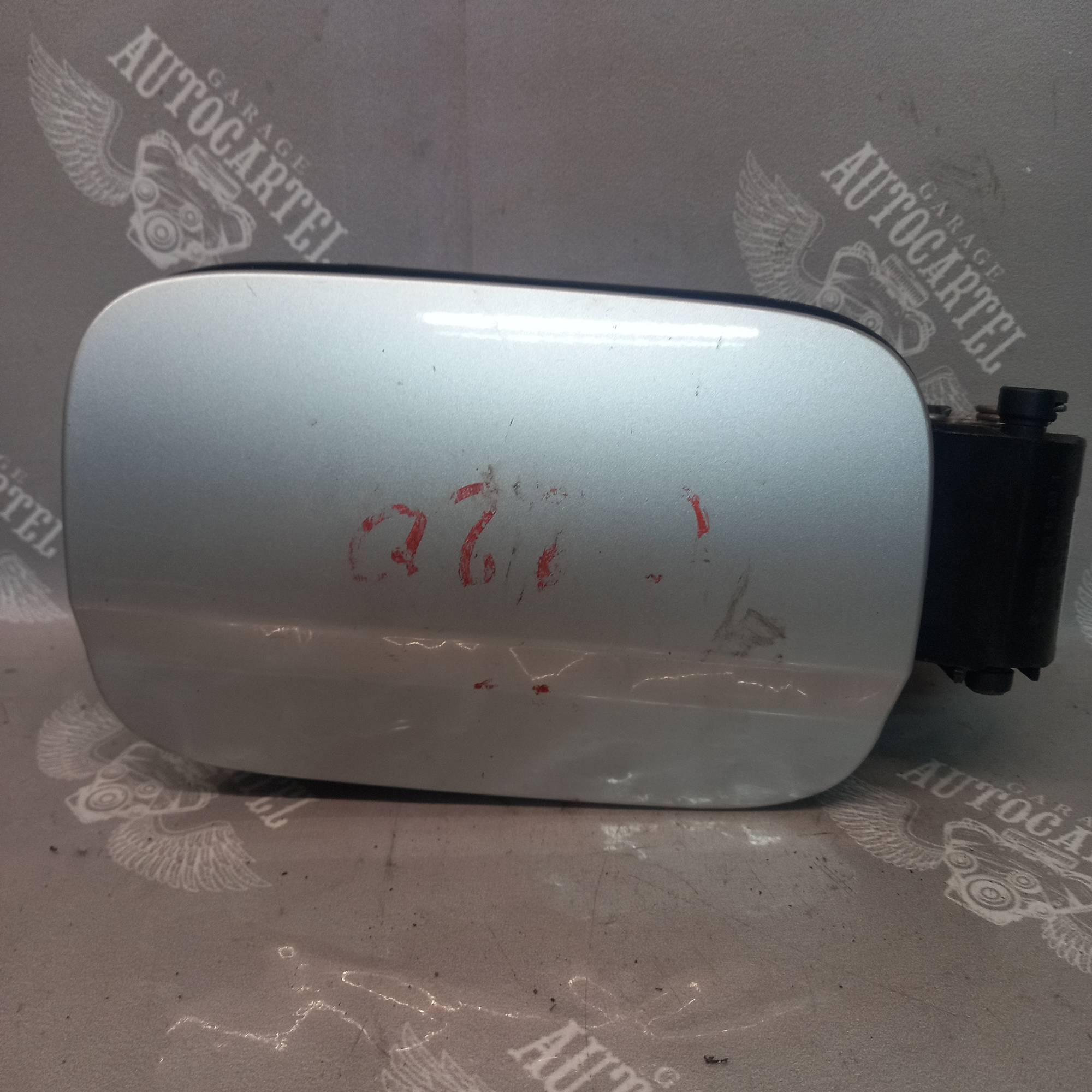 Лючок бензобака MERCEDES W204 2007-2014 a2047500103, 21457616
