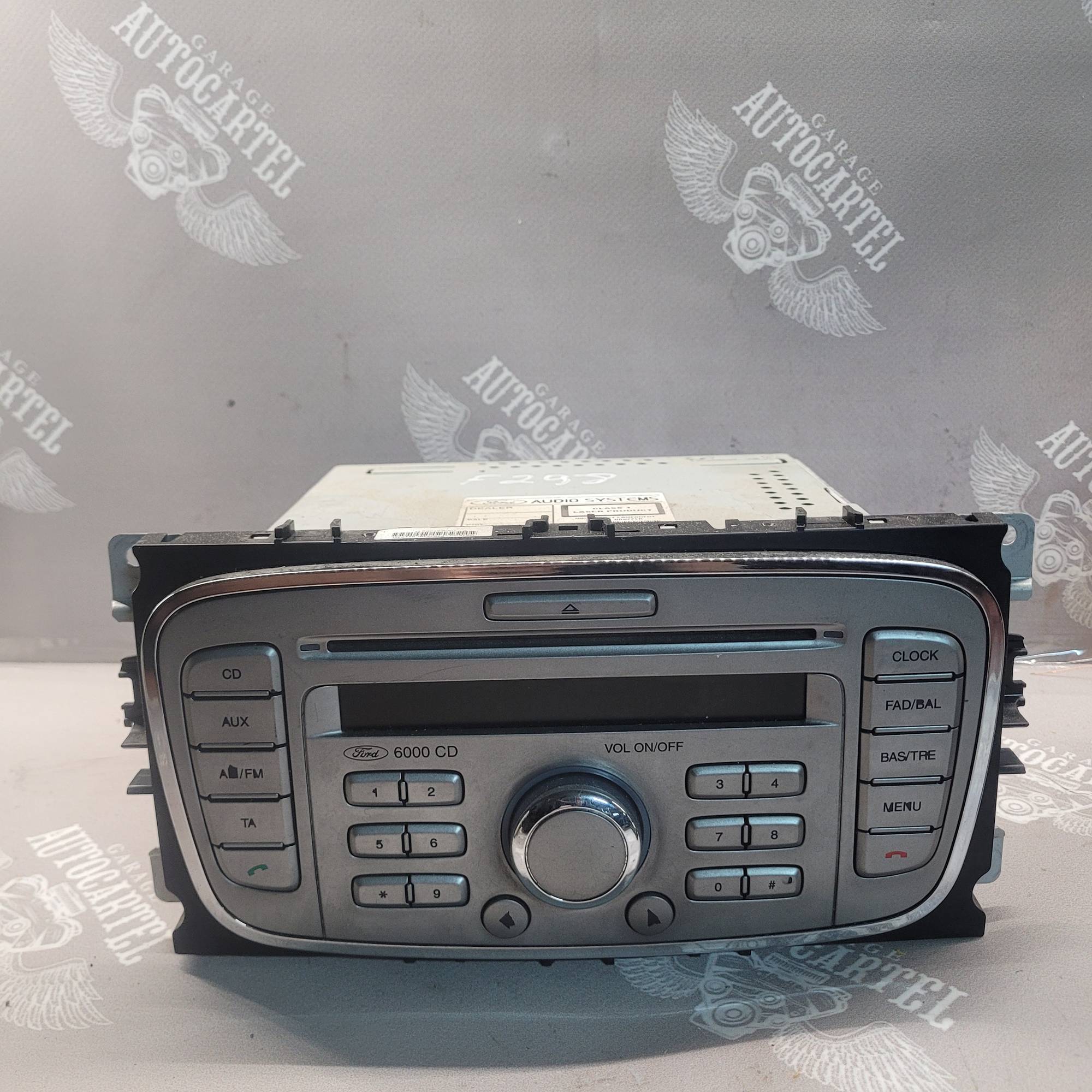 Магнітола штатна 8M5T18C815AB FORD Focus II 04-11