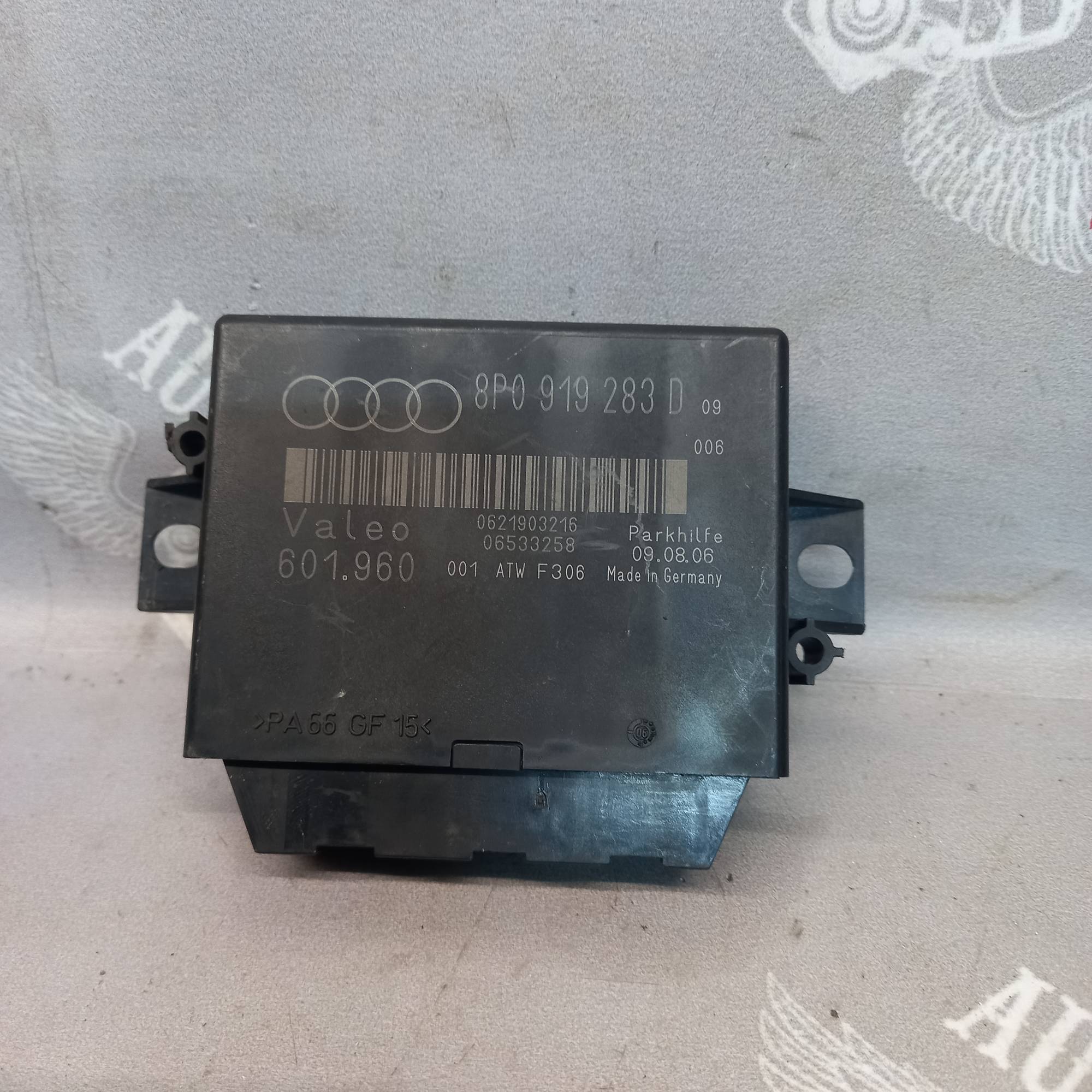 Блок управління парктроніками Audi A3 8P 8p0919283d