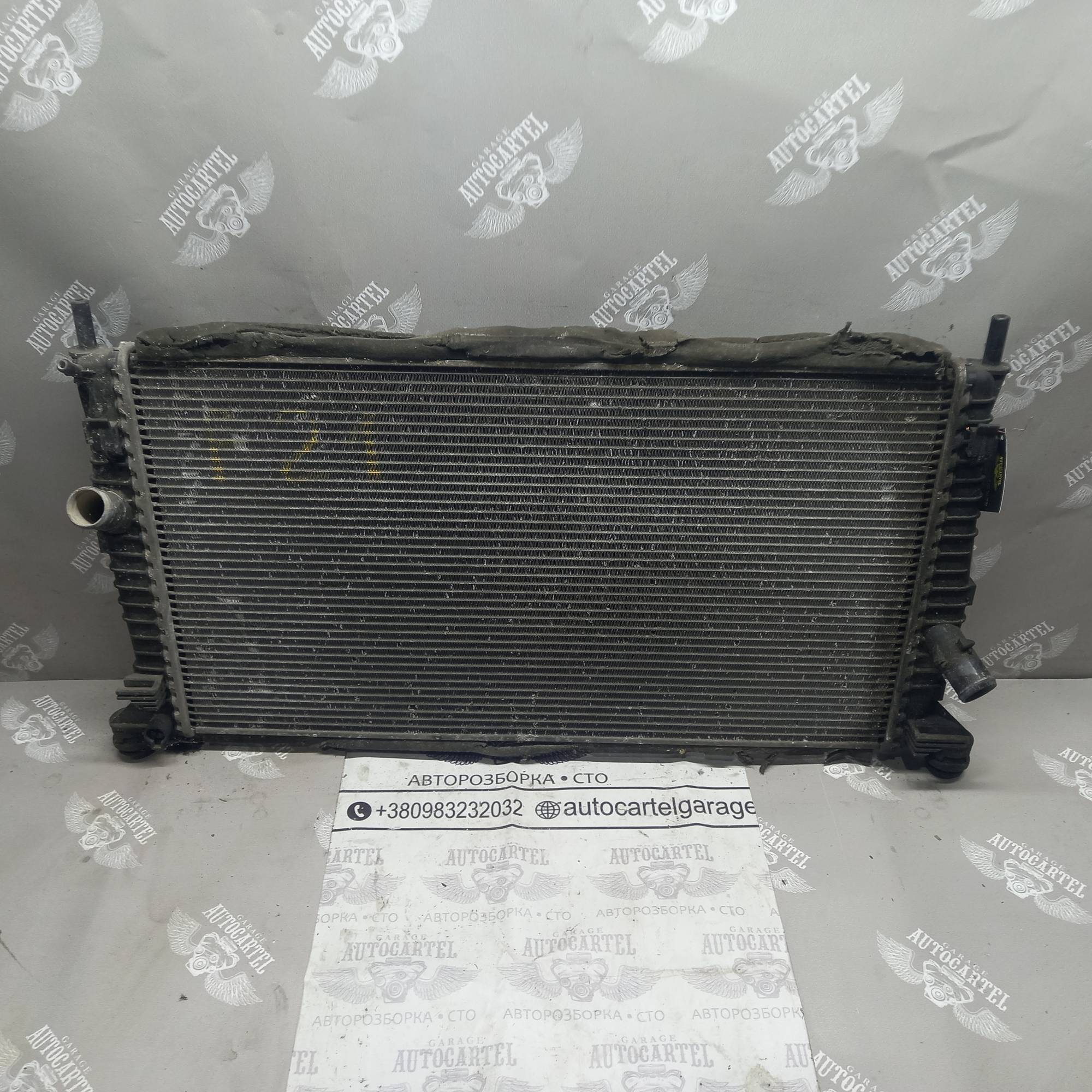 Радіатор охолодження двигуна Ford Focus 2 1.6 2005-2010 3m5h8005rk