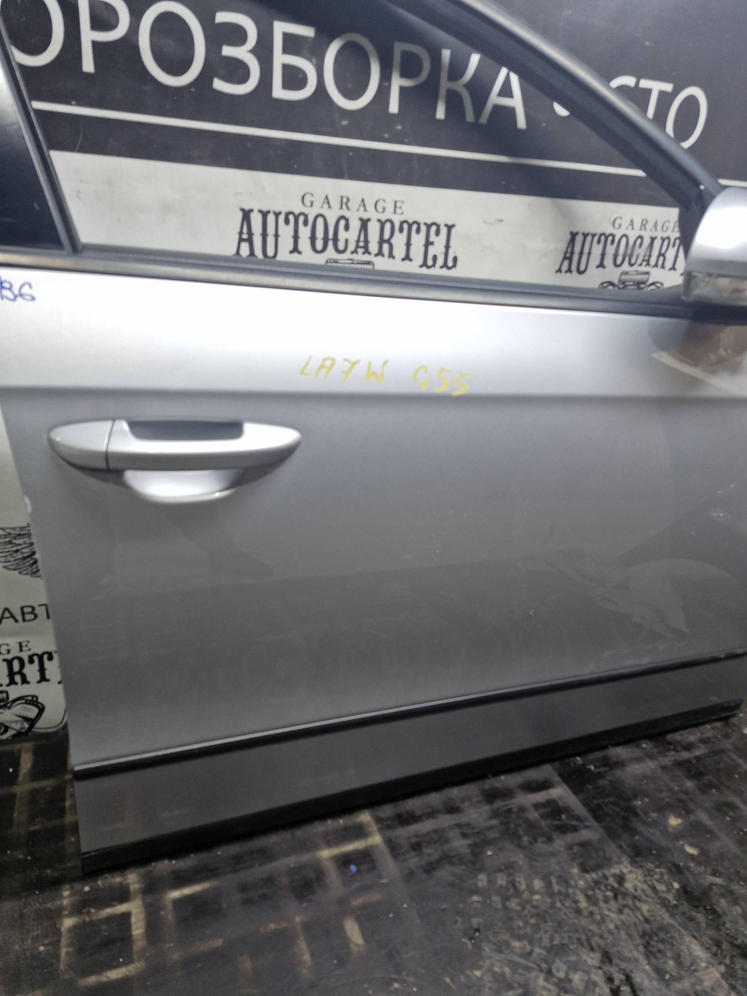 Дверка передня права Volkswagen passat b6 21532139