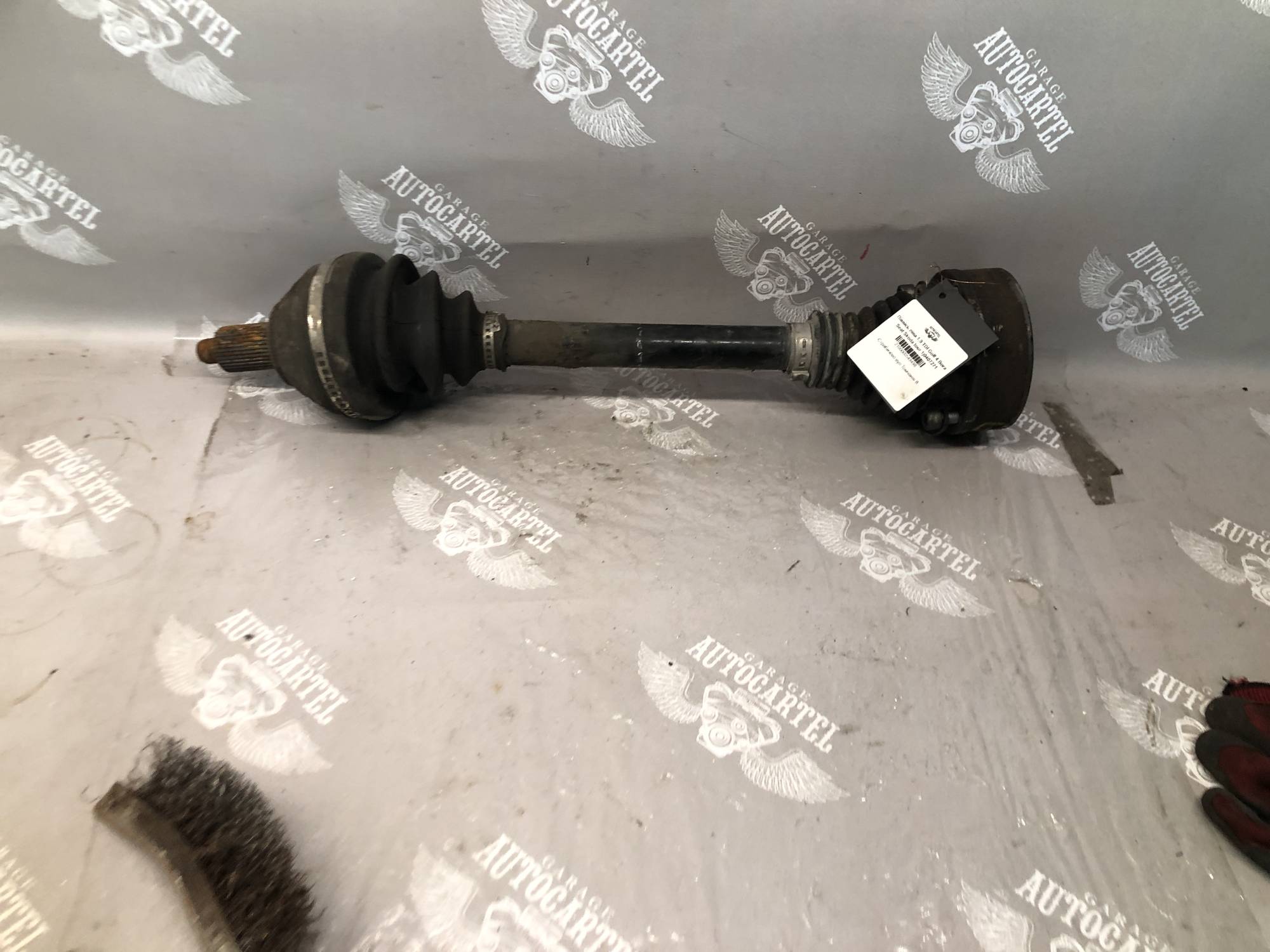 Піввісь ліва 1.9 TDI Golf 4 Bora Seat Skoda tour 1j0407271