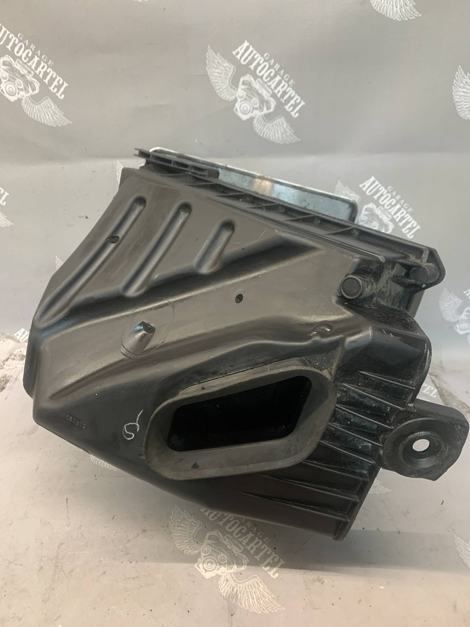 03g133837 Корпус повітряного фільтра Audi A4 B7 B6 2.0tdi 2004-2007
