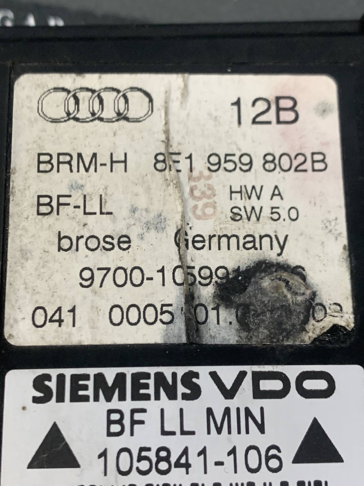 8e1959802b Блок керування склопідіймача (правий, передній) AUDI A4 B6