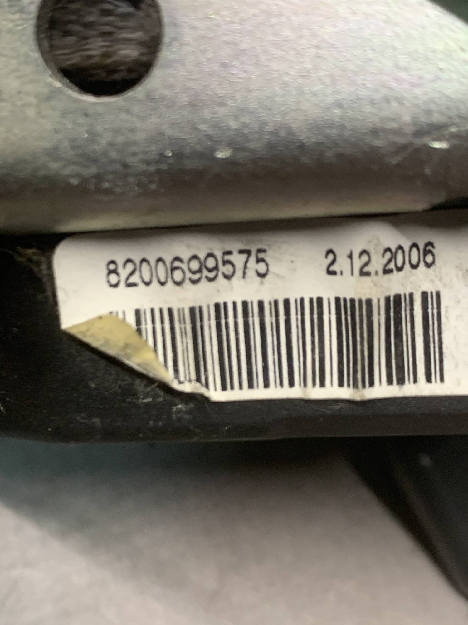 Ремінь безпеки передній правий Renault Scenic 699575 6481101 8200699575