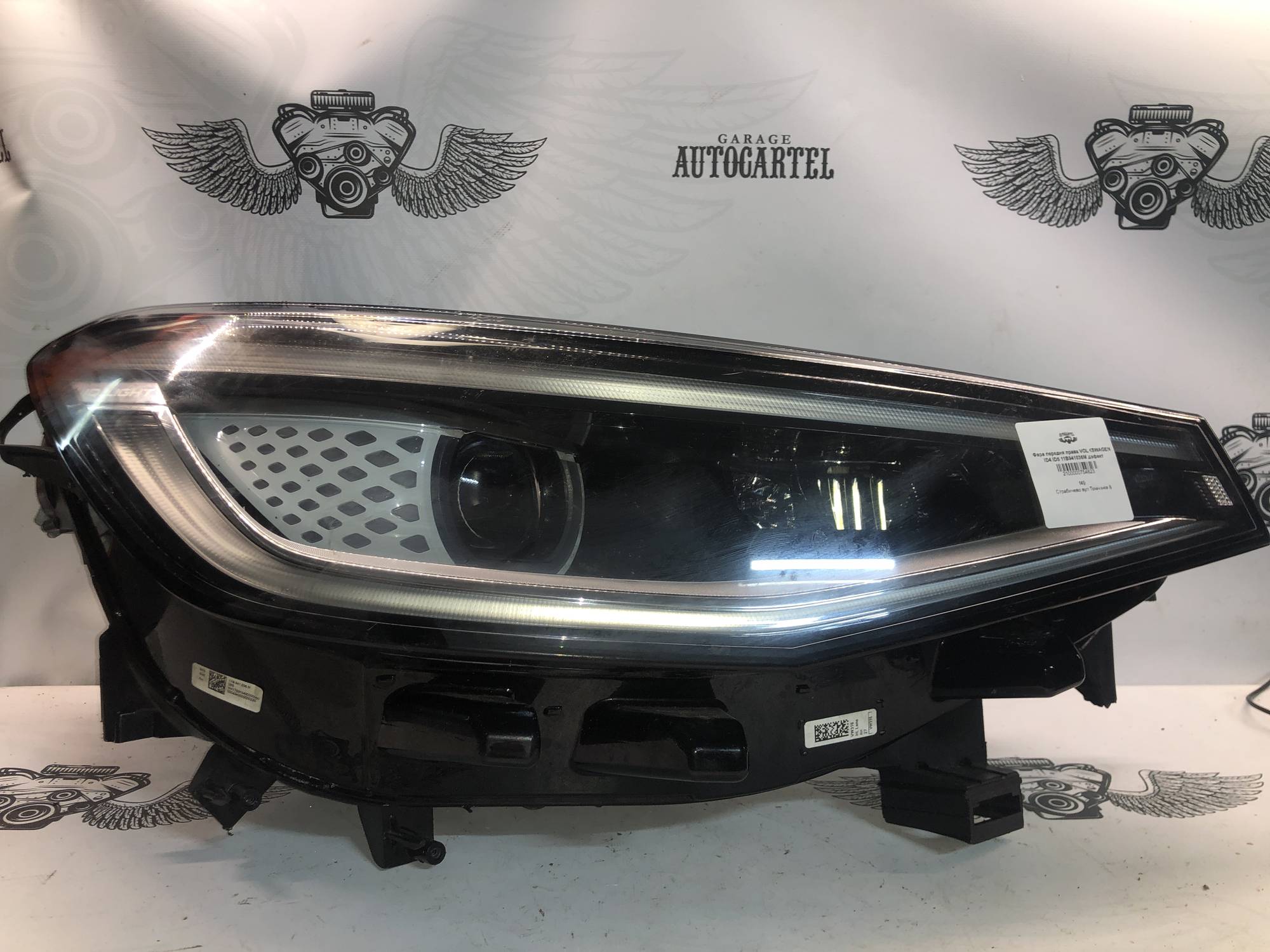 Фара передня права VOLKSWAGEN ID4 ID5 11B941036M дефект