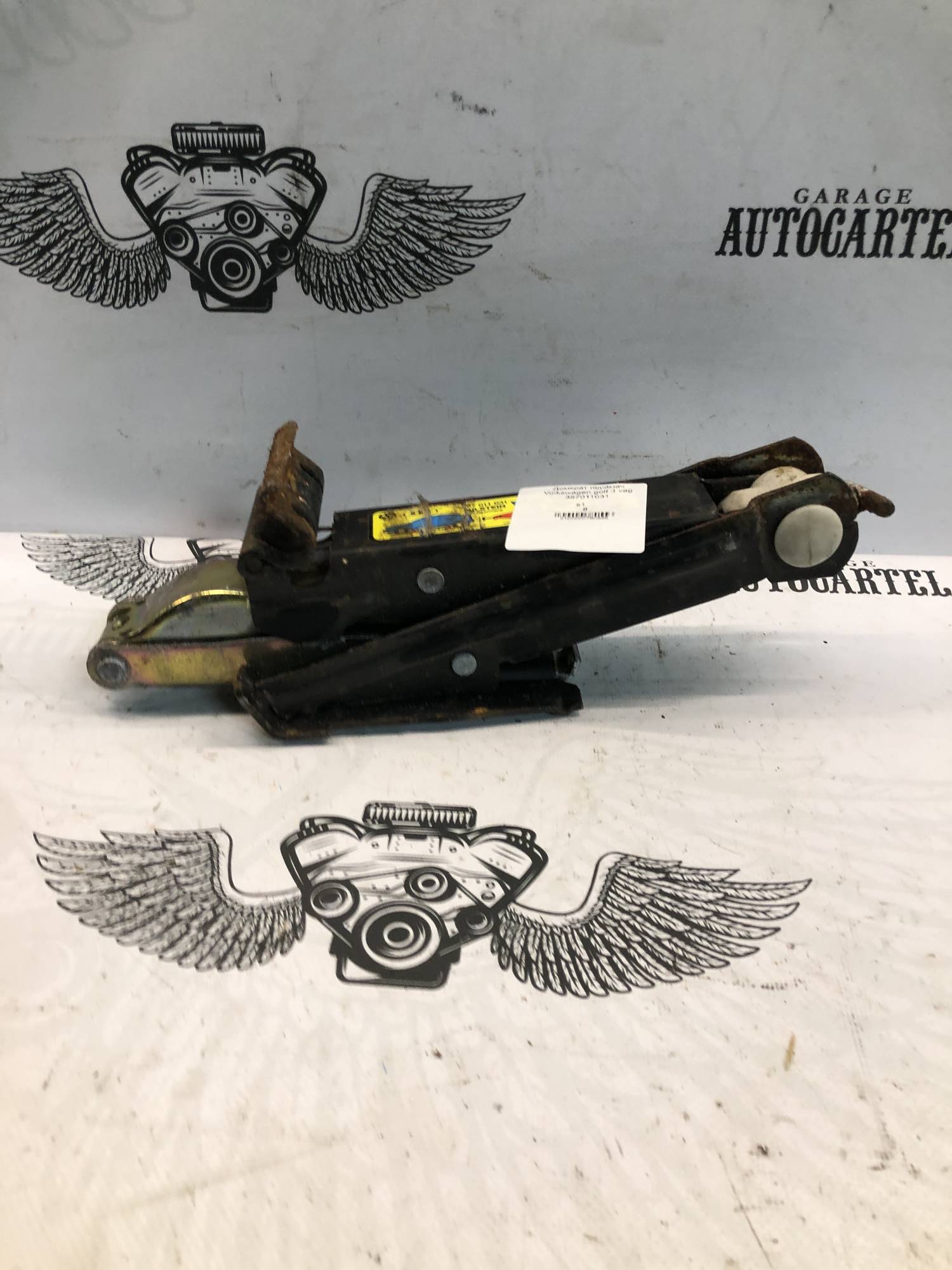 Домкрат підіймач Volkswagen golf 3 vag 357011031