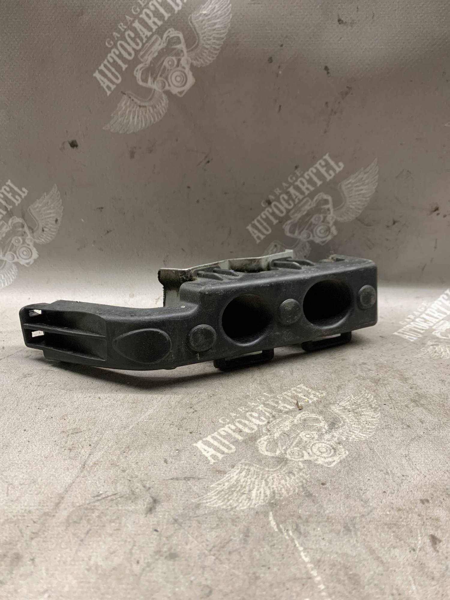Кронштейн бампера CHEVROLET ORLANDO 96895812