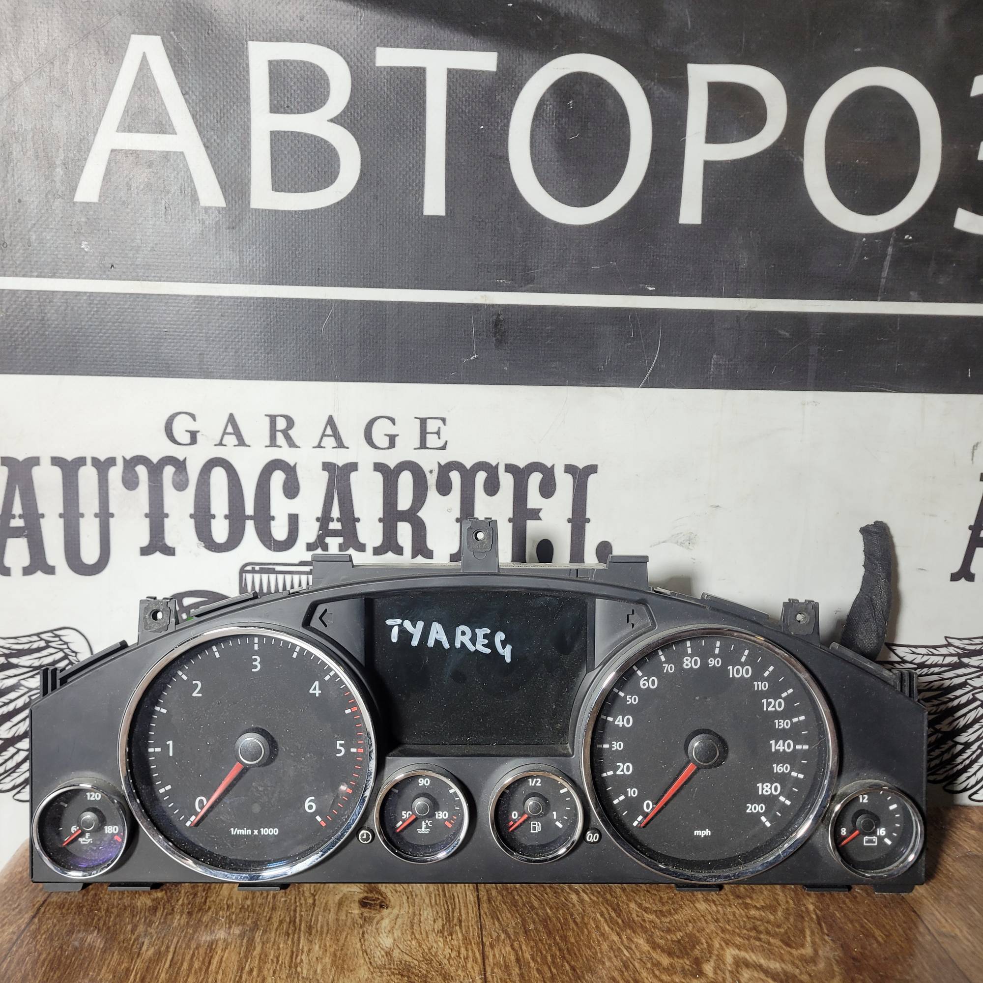 Панель приладів) Touareg (2007-2010) рестайл, 7L6920985Q