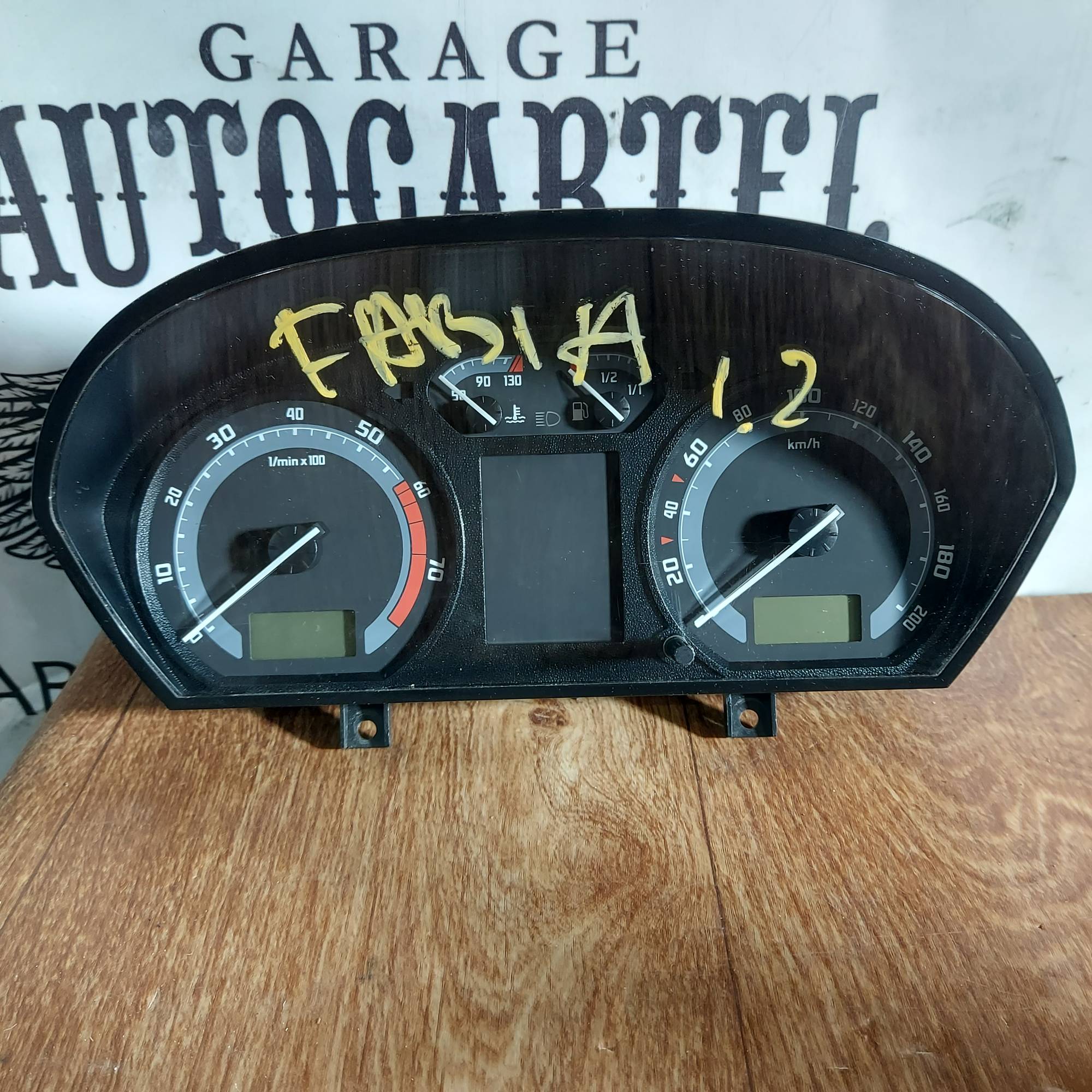 Щиток приладів Skoda Fabia I 6Y920883M