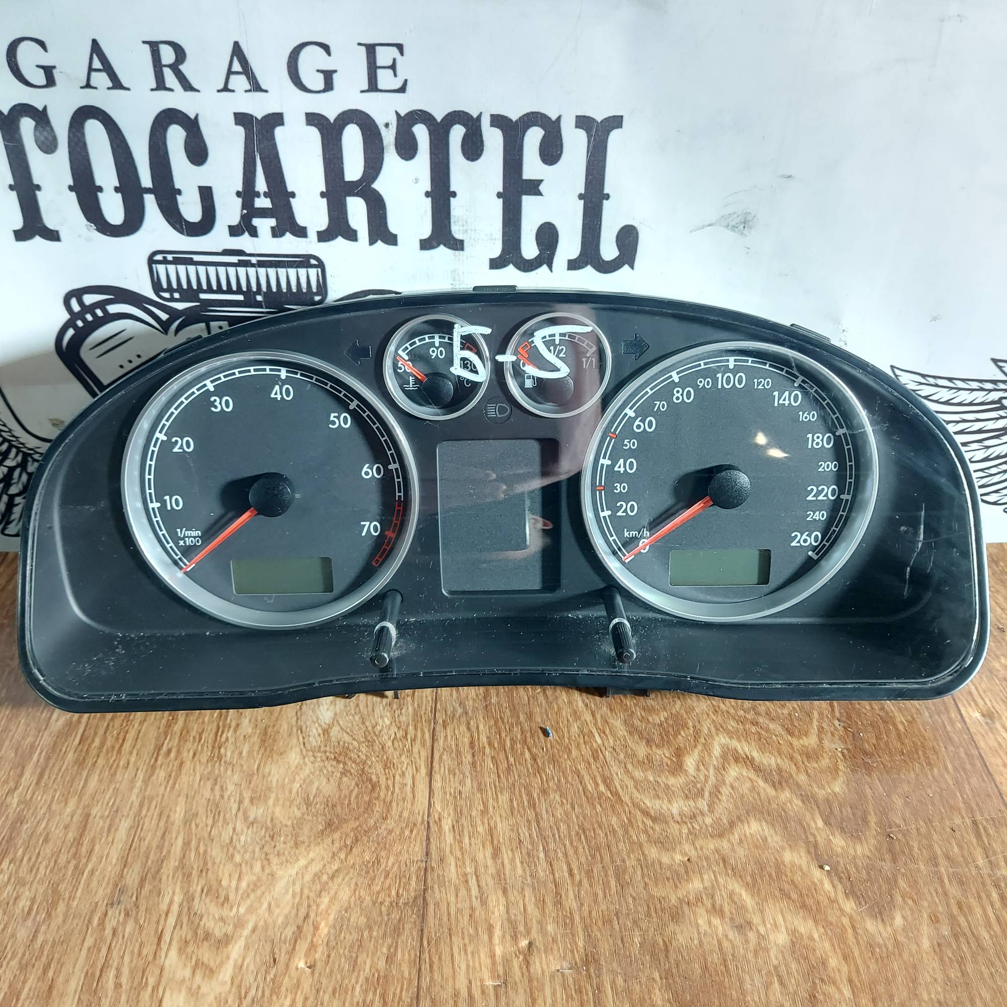 Щиток приладів VW Passat B5+ 3B0920805
