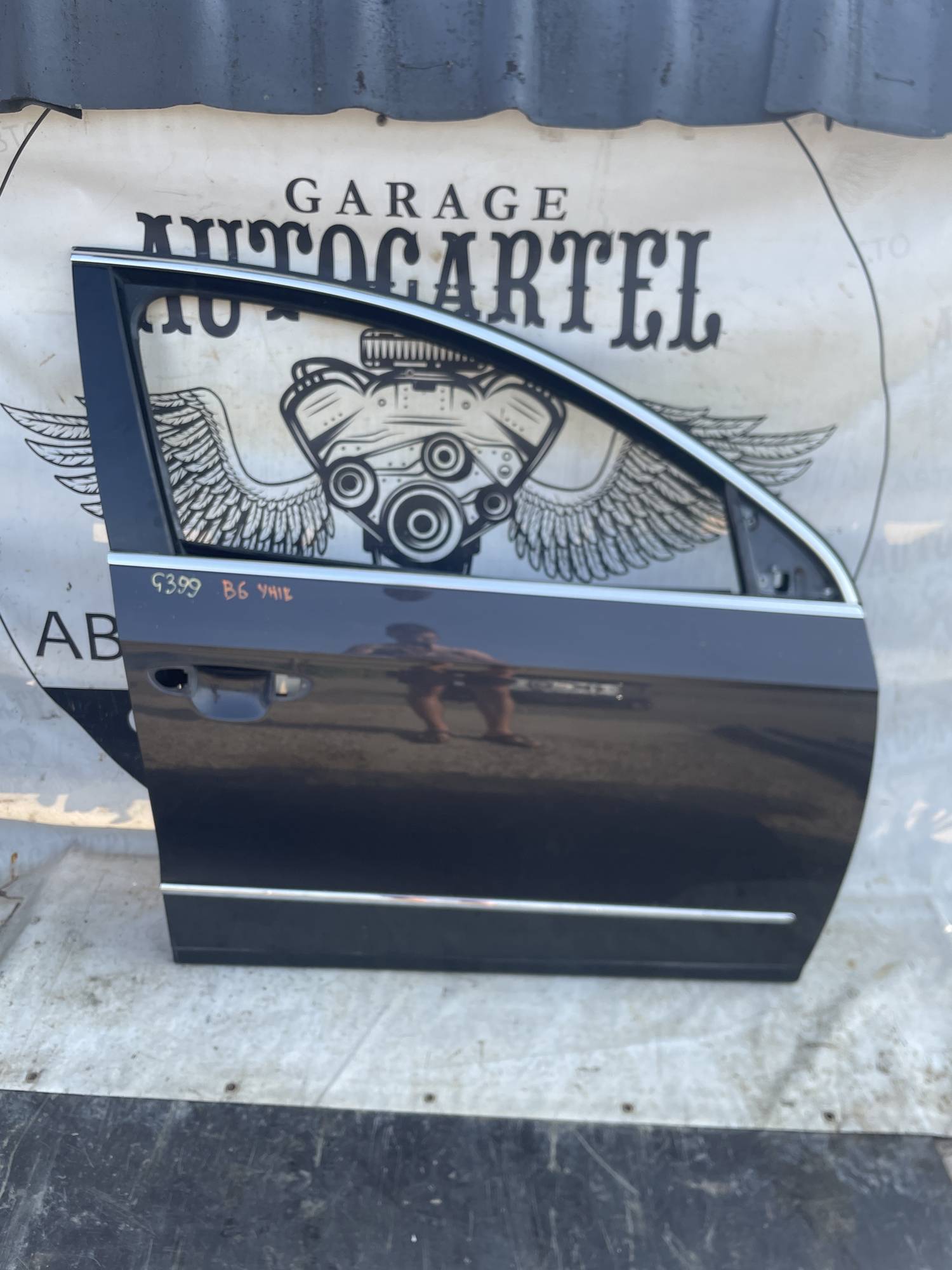 Двері передні праві Volkswagen Passat B6 21112218