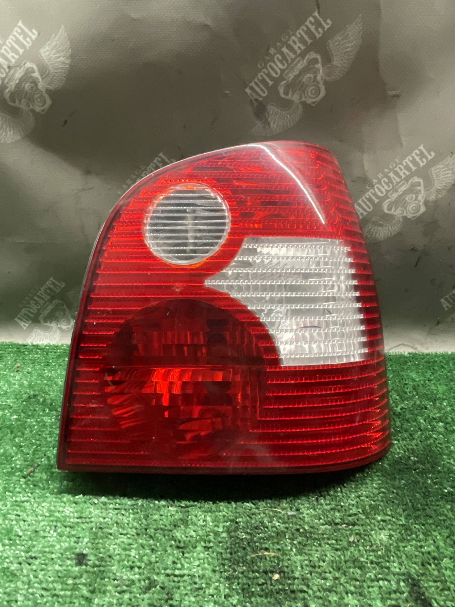 Ліхтар задній правий Volkswagen Polo 4 6q6945096g