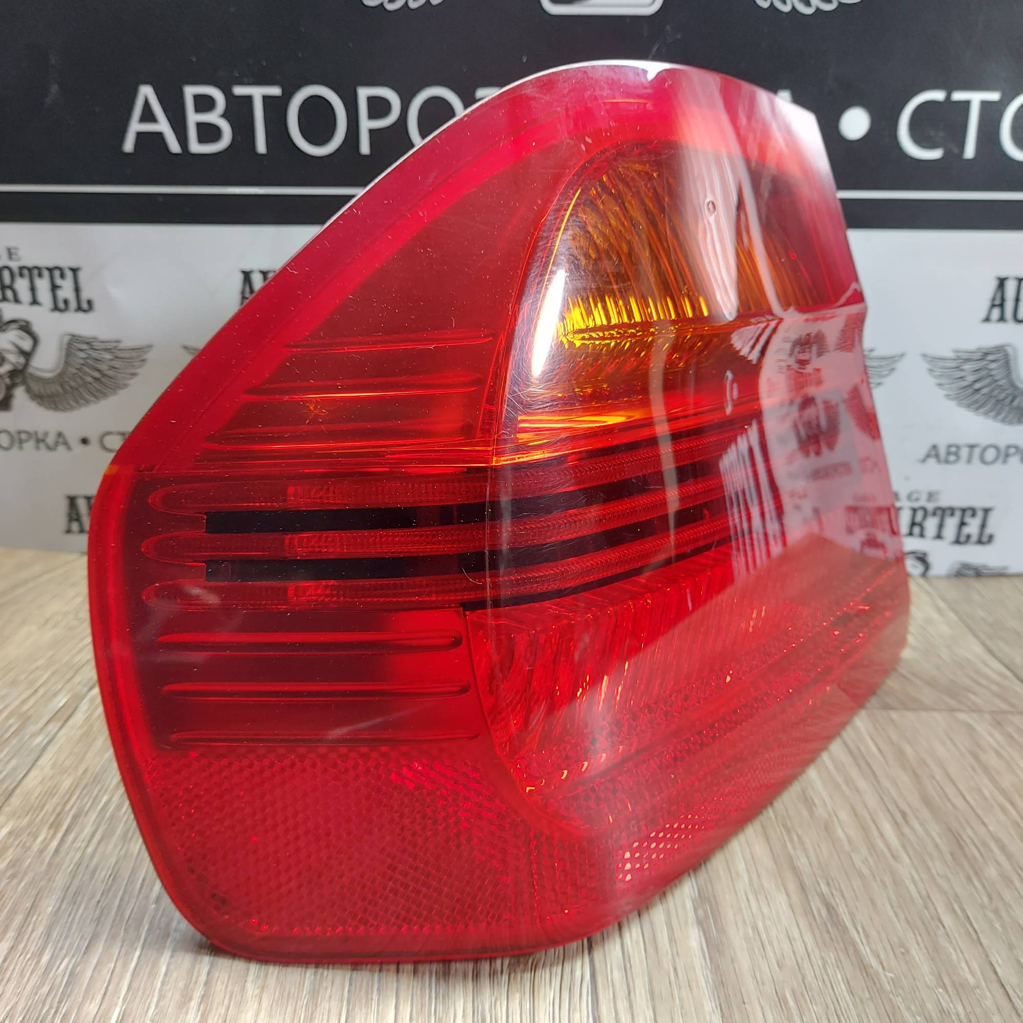 Ліхтар лівий зовнішній BMW 3-series E90 6937457