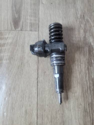 Форсунка VAG, (ASZ AUY AVB AVF AWX AXB AXC BKC BLS BXE) 1,9TDI, Bosch 038130073ba