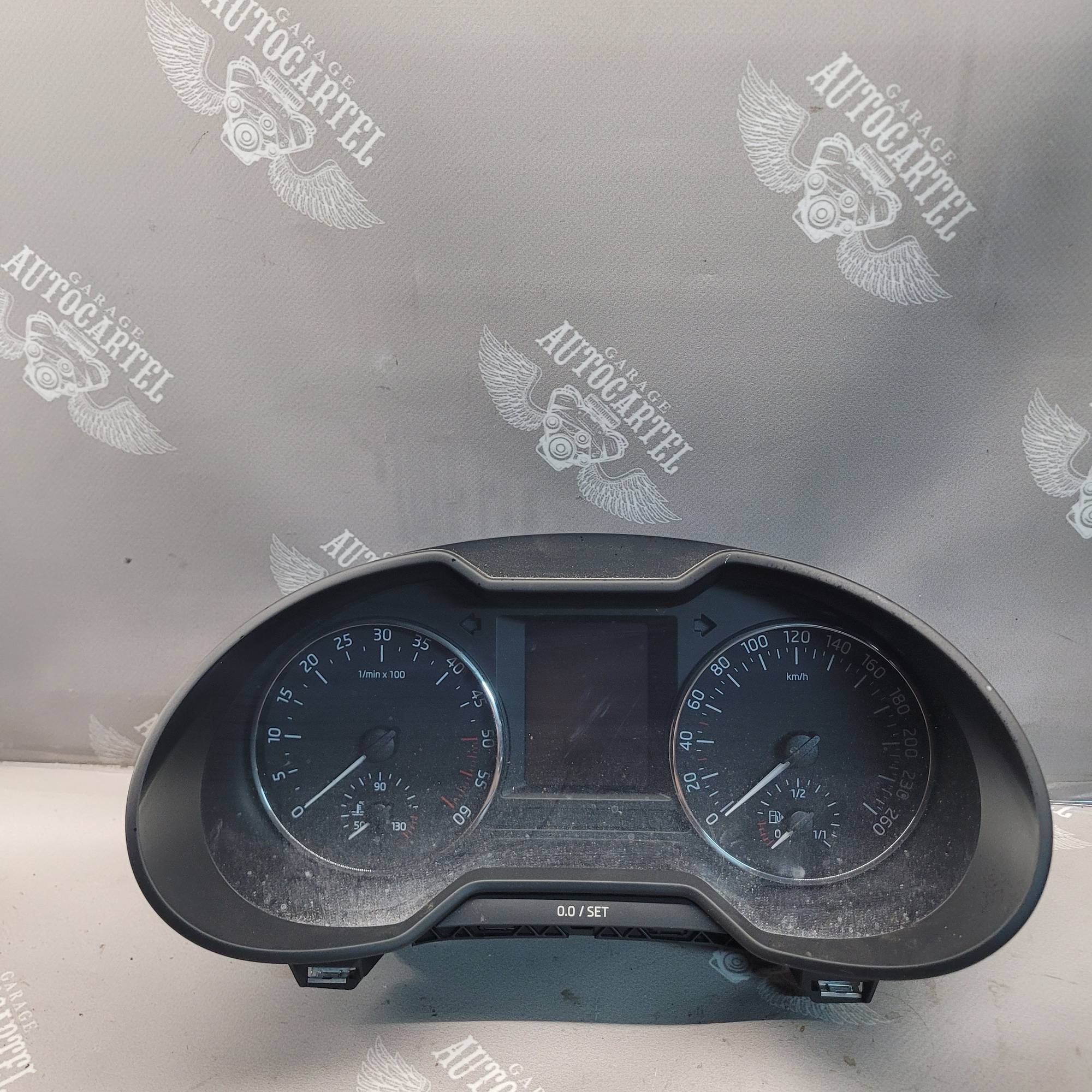 5e0920860d Панель приладів Skoda a7