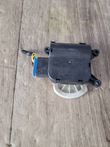 Привід печі, Моторчик заслінки обігрівача, Audi А4 B6, B7 0132801302 Seat Exeo ауді а4 б6 б7 8E1820511C