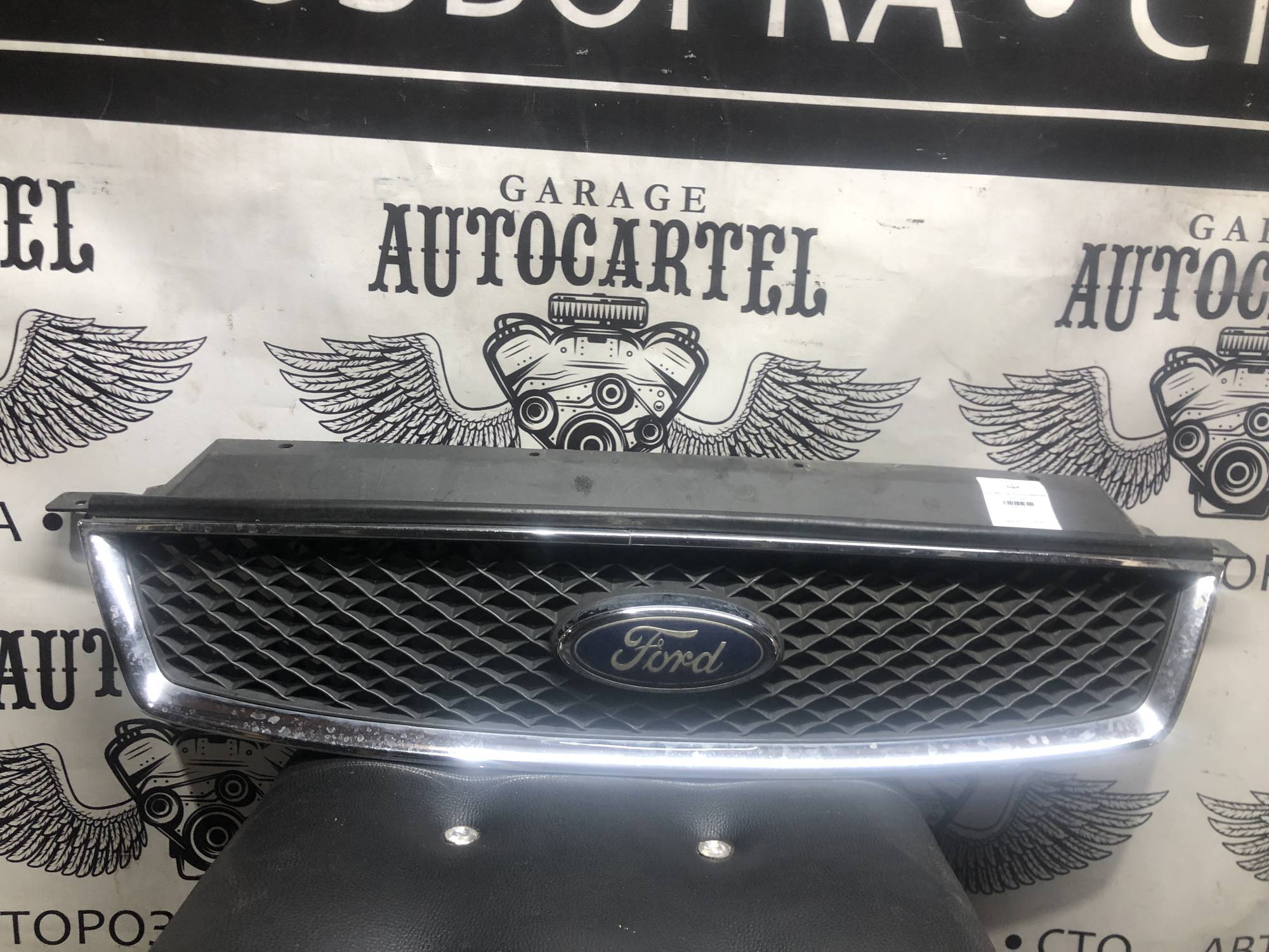 3m51r8b271ad Решітка радіатора Ford c max