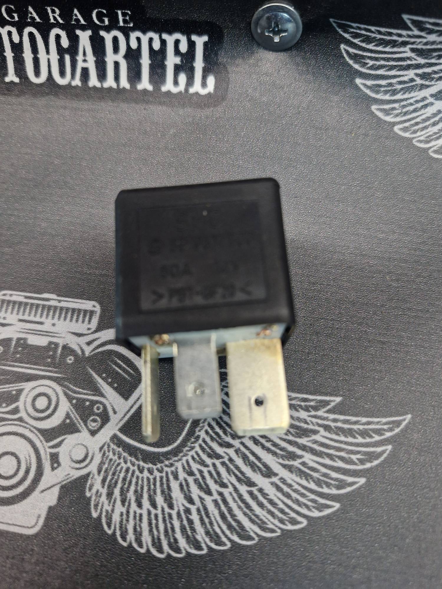 Реле 213 вентилятори радіатора Audi A6 C5 VW Passat B5 443951253J 899511000