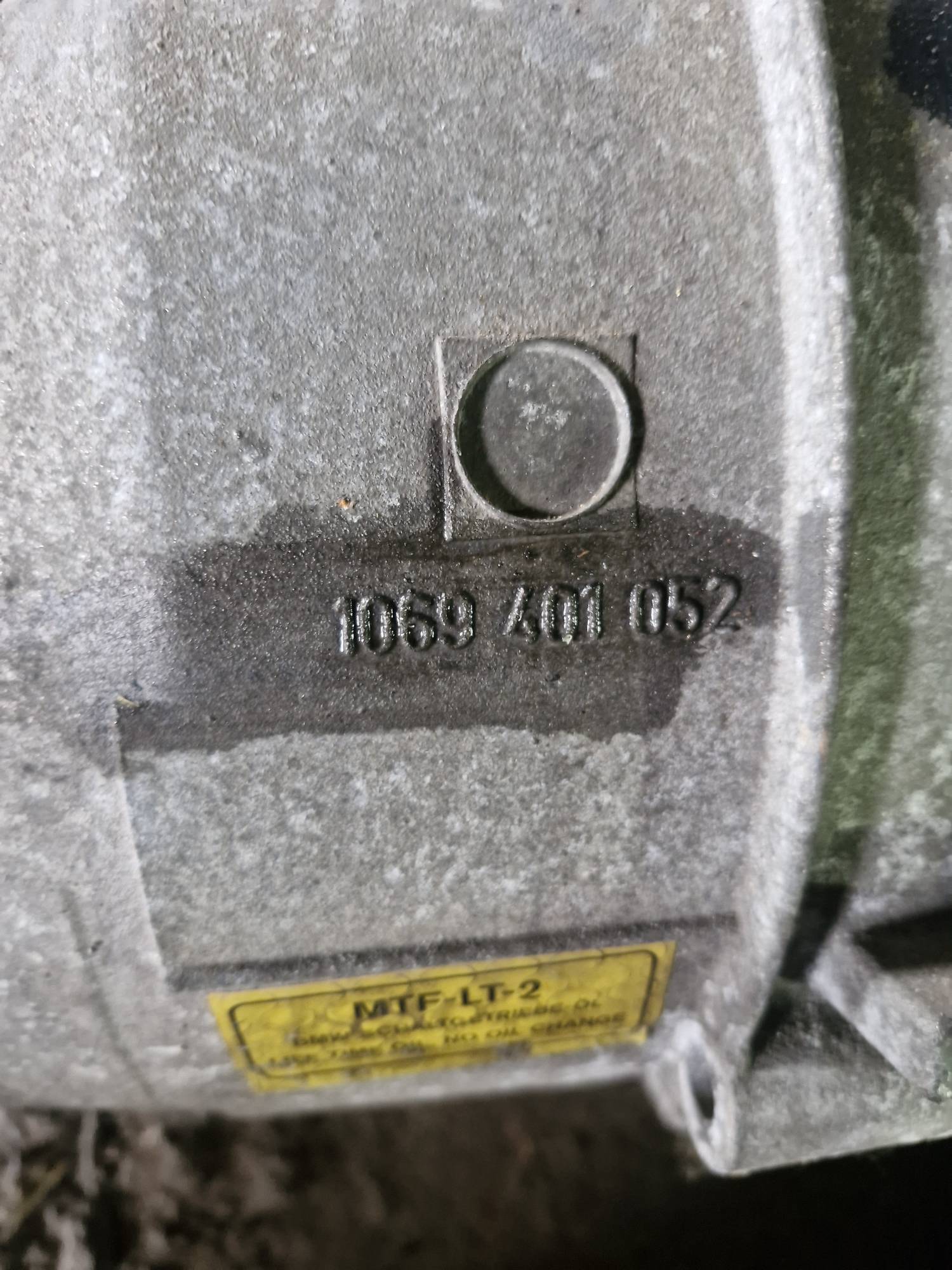 Коробка передач 1069401051, 1069401052 для BMW X3 (E83)