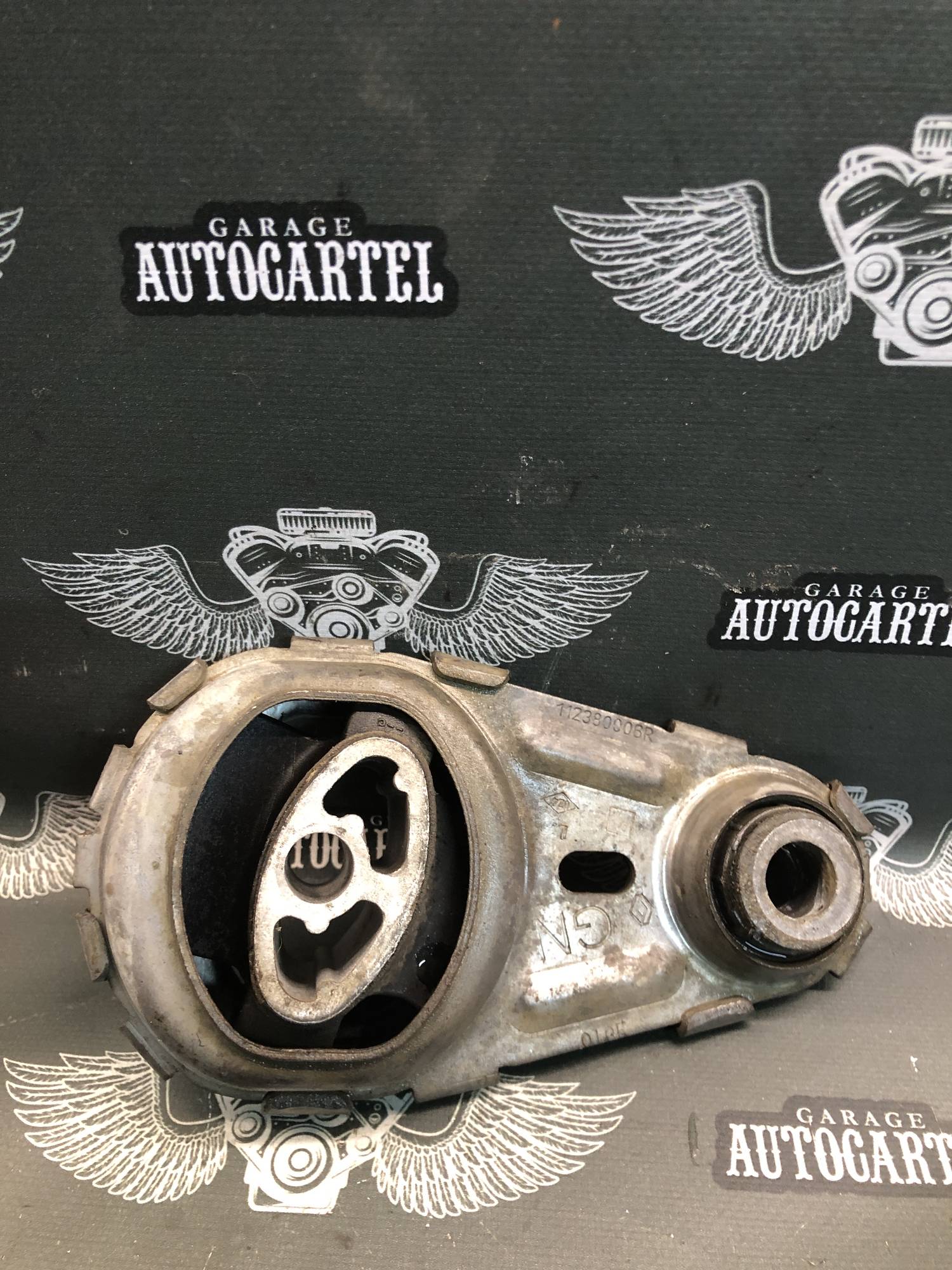Подушка двигуна задня нижня на Renault Megane III 1.5dCi 112380006R