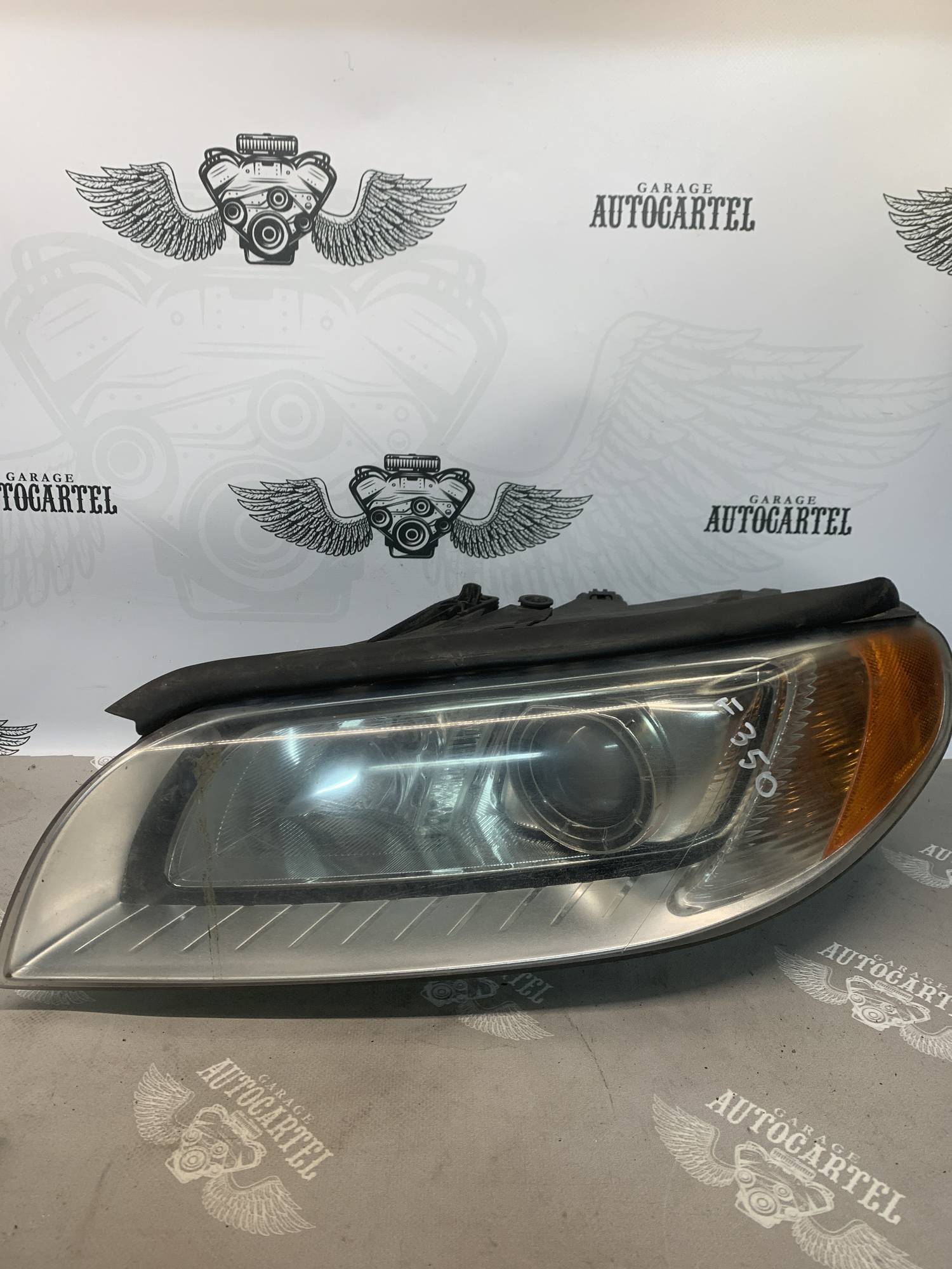 Фара ліва Volvo S60 II, S80 II, V70 ксенон 30796129
