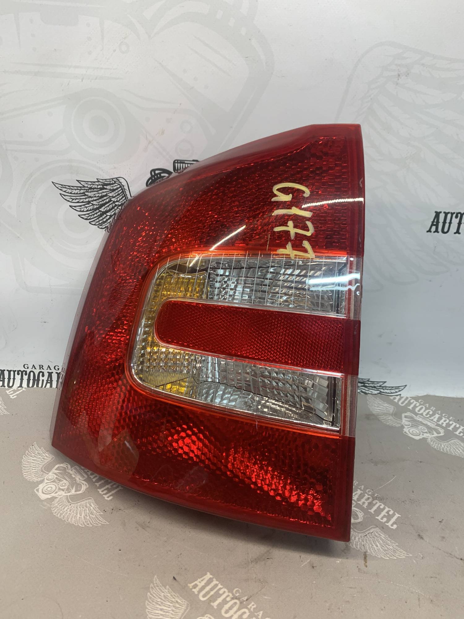 Ліхтар задній лівий Skoda Octavia A5 2004-2009 Combi DEPO 08665-1912l