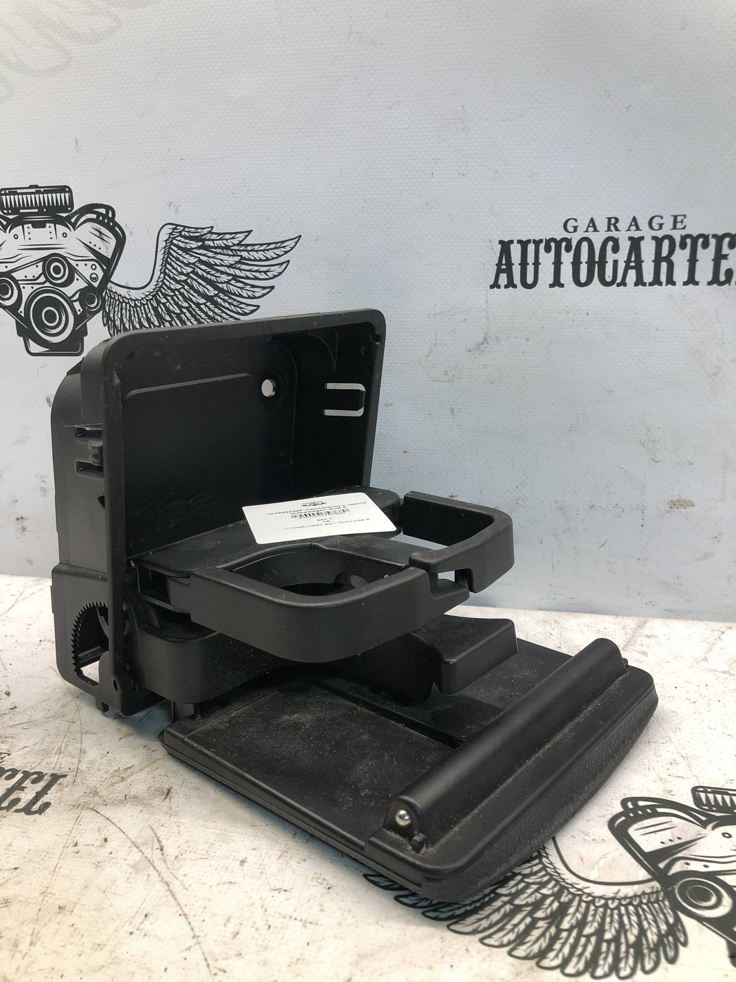 1K0862532F підстаканник задній Volkswagen Golf 6