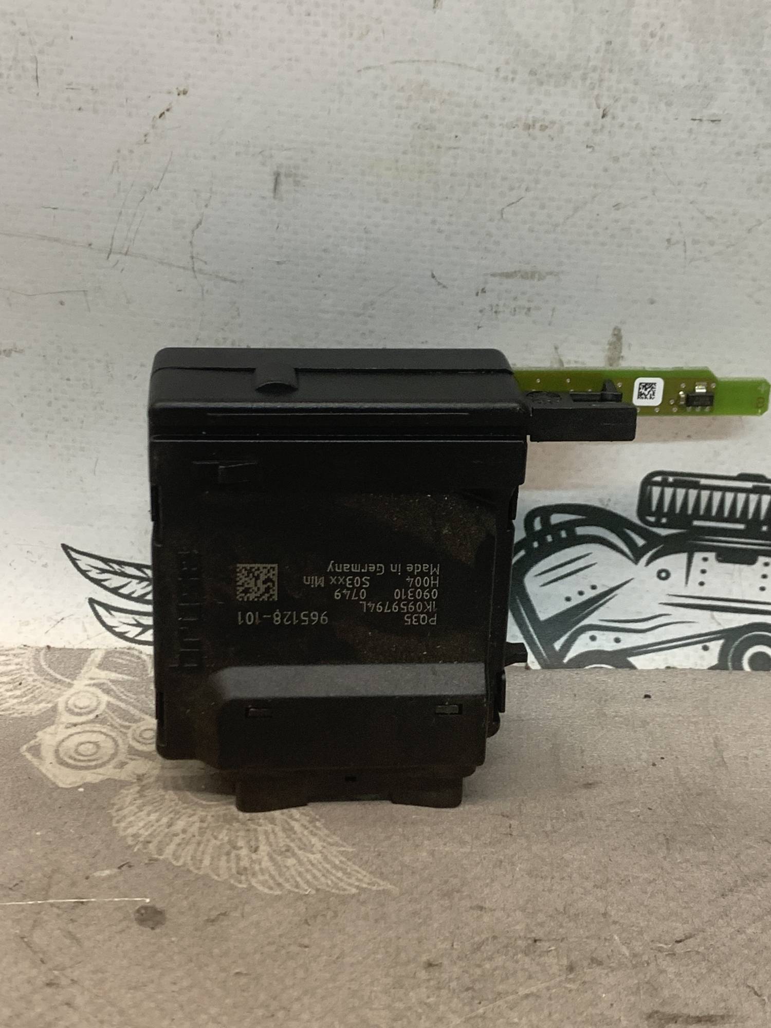 Блок склопідйомника заднього правого VW Passat B6 1k0959794l