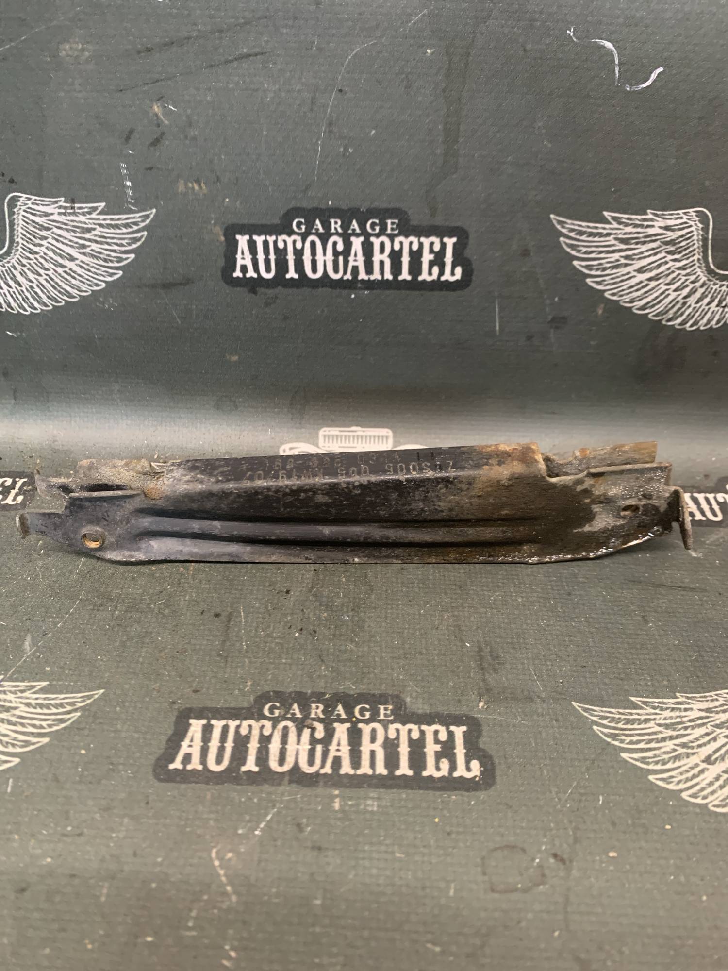 Кронштейн бампера mercedes w245 Кронштейн бампера mercedes w245