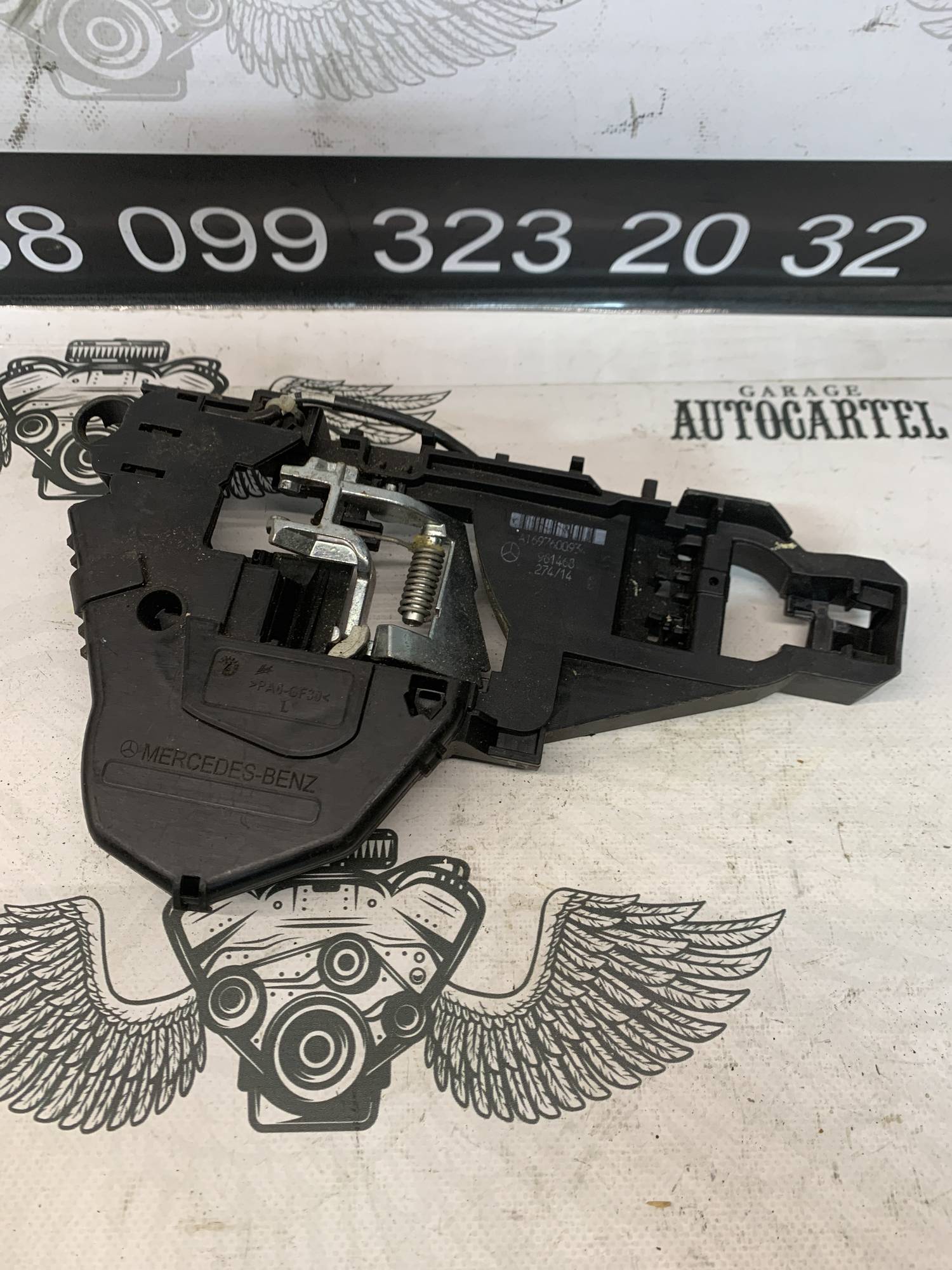 Кронштейн ручки двері передньої лівий Mercedes A B W169 W245 a1697600934