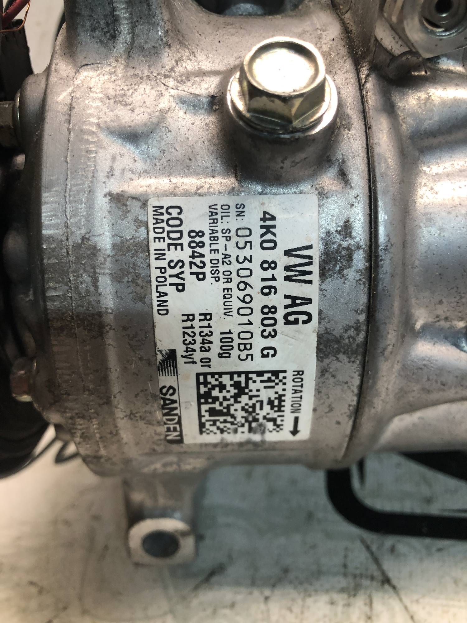 Компресор кондиціонера оригінал 4K0816803G Audi A6 C8