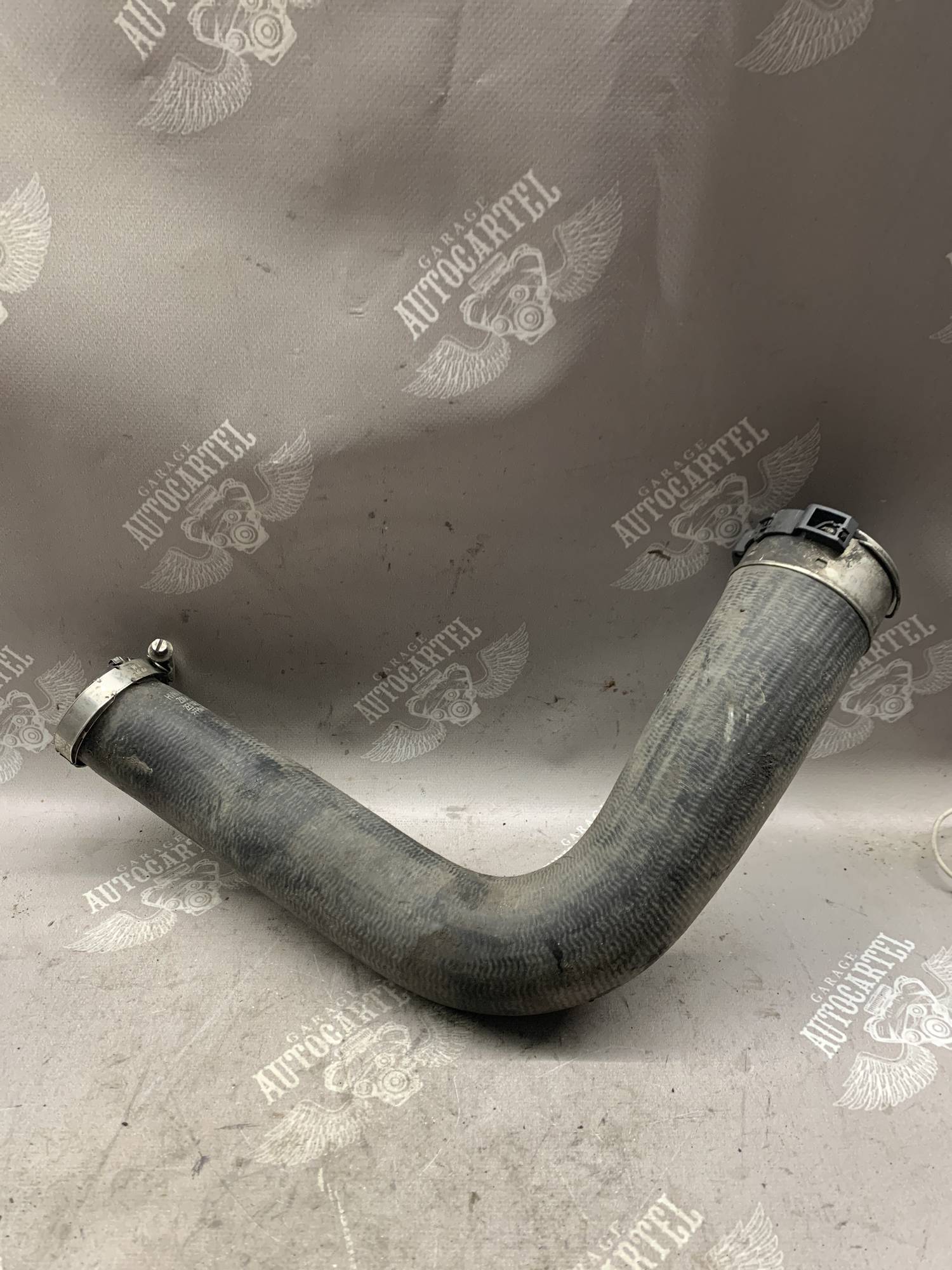 Патрубок інтеркулера правий volkswagen crafter 2.0 tdi 2e0145856e