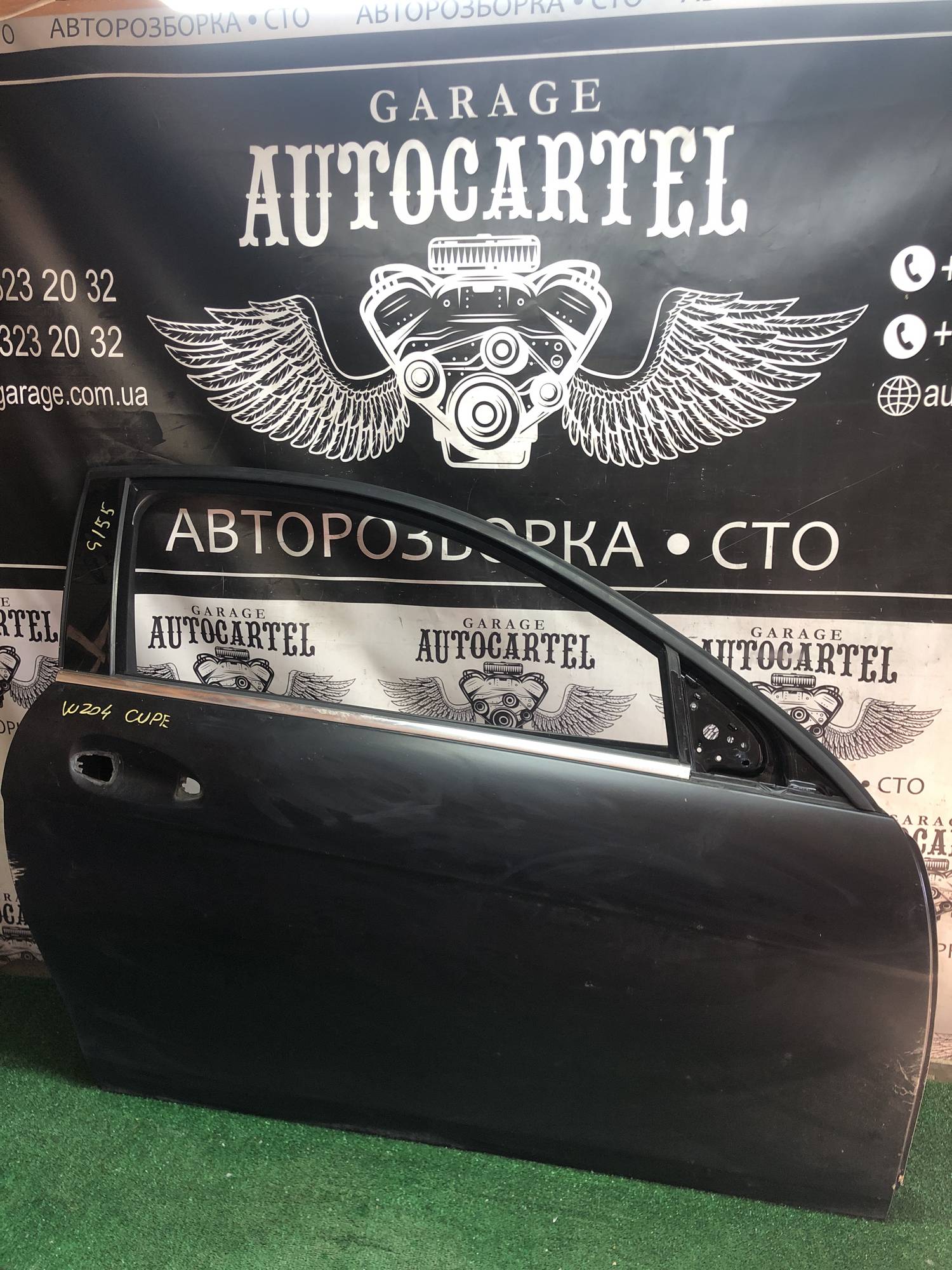Дверка передня права Mercedes w204 21970764 купе