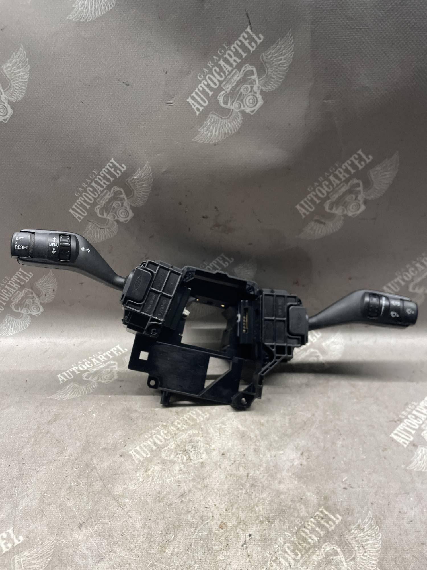 Підрульовий перемикач Ford Kuga MK1 4m5t13n064hj