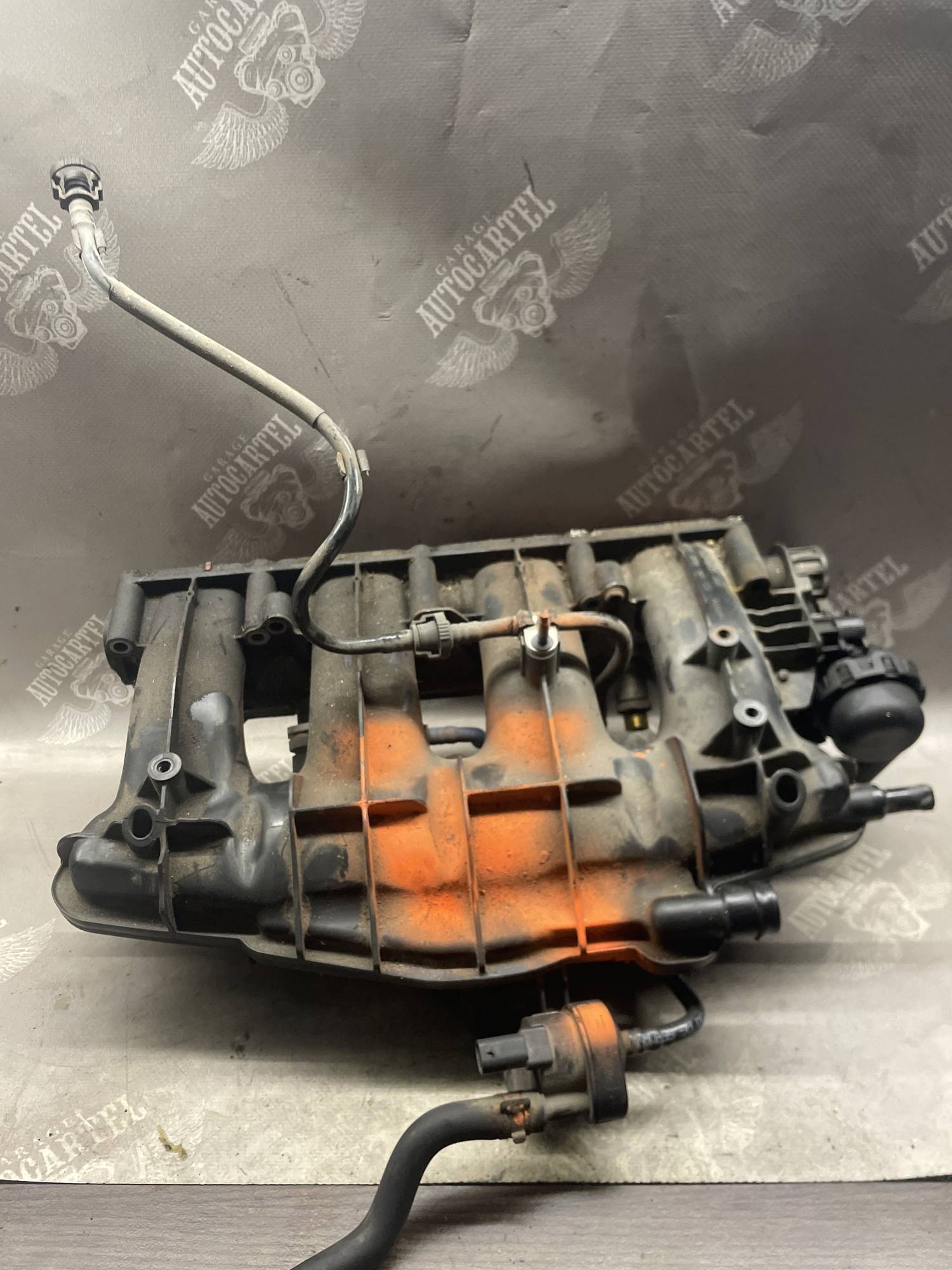 Колектор впускний audi a6 c6 vw passat b6 2.0 tfsi 06133185 cb