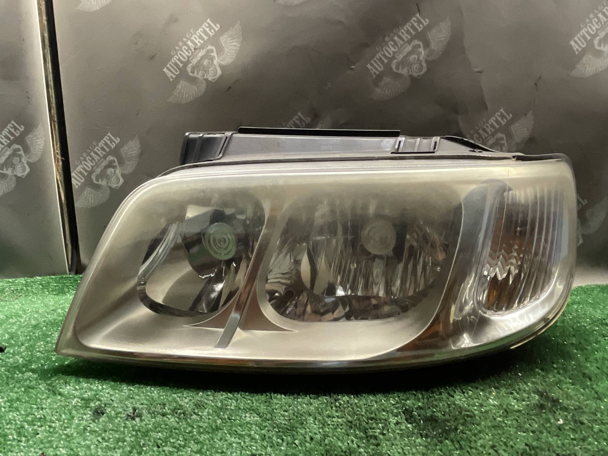 Фара передня ліва Hyundai Matrix 21121579