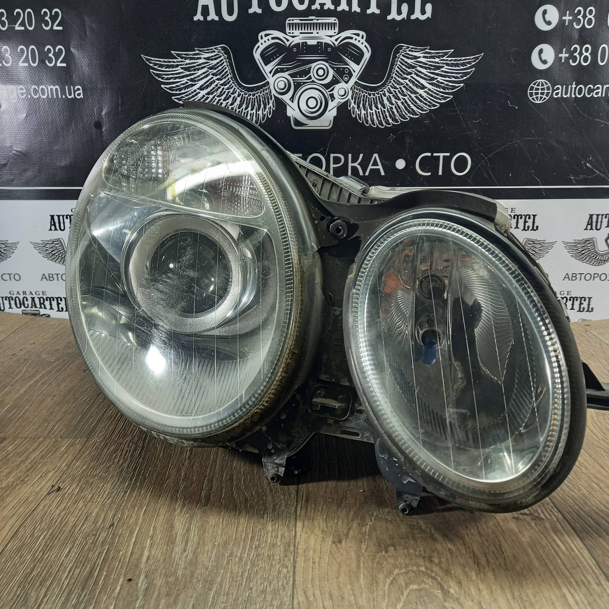 Фара передня права Mercedes W211 2006-2009 рр.(дефект) 15436000