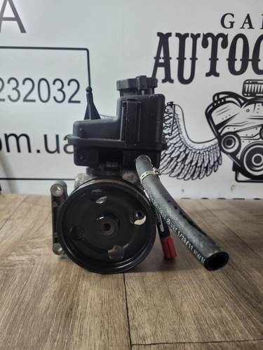 Гідропідсилювач (ГУР) Mercedes 2.2 OM 646 W203 A0064669201