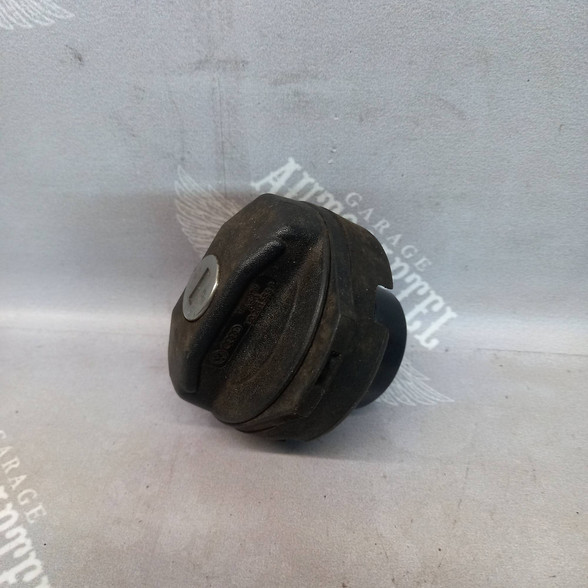 Кришка паливного бака SEAT Altea (5P1) 1j0201553p