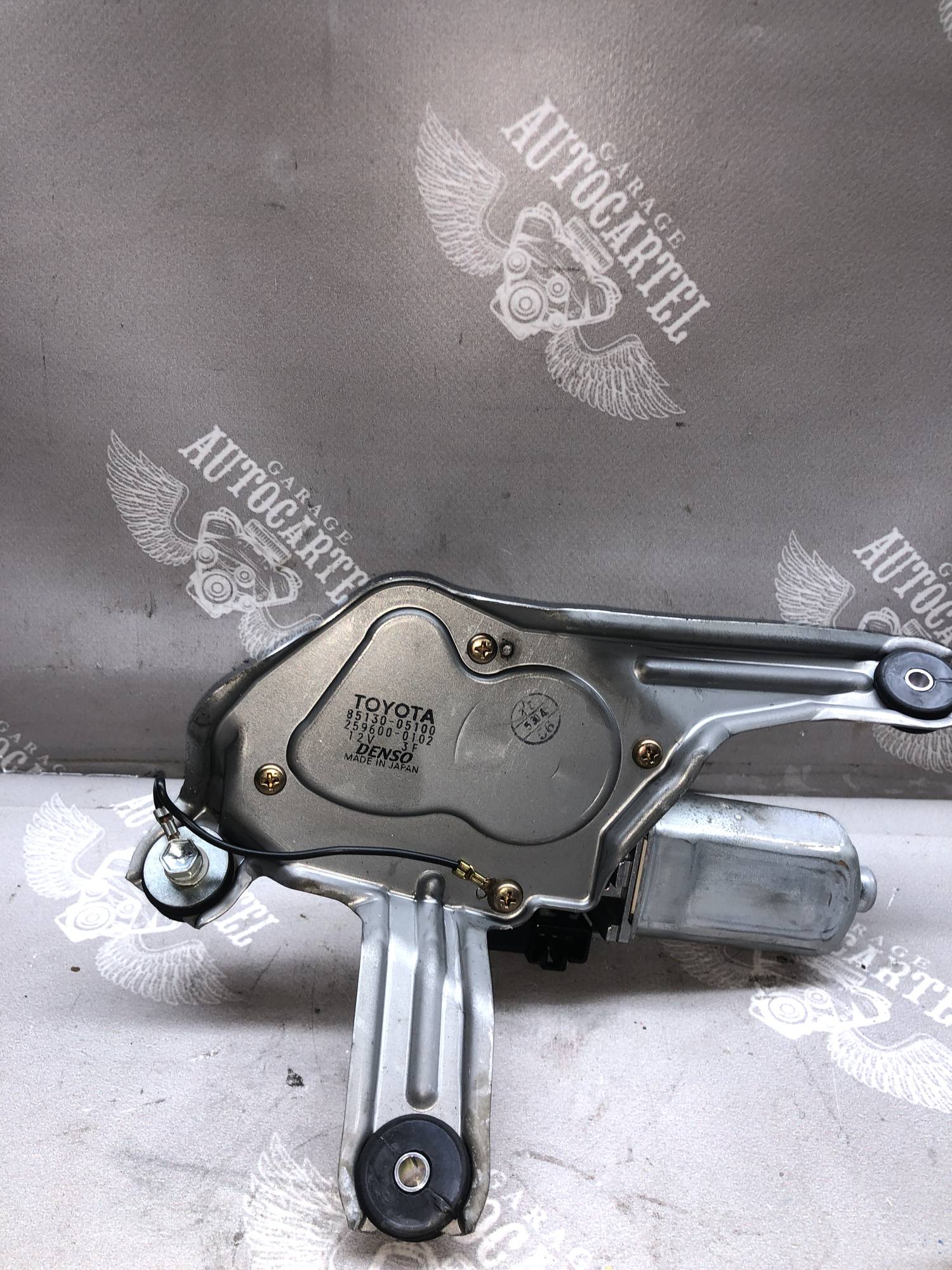 Моторчик склоочисника задній Toyota Avensis (II) 2003-2008 8513005100
