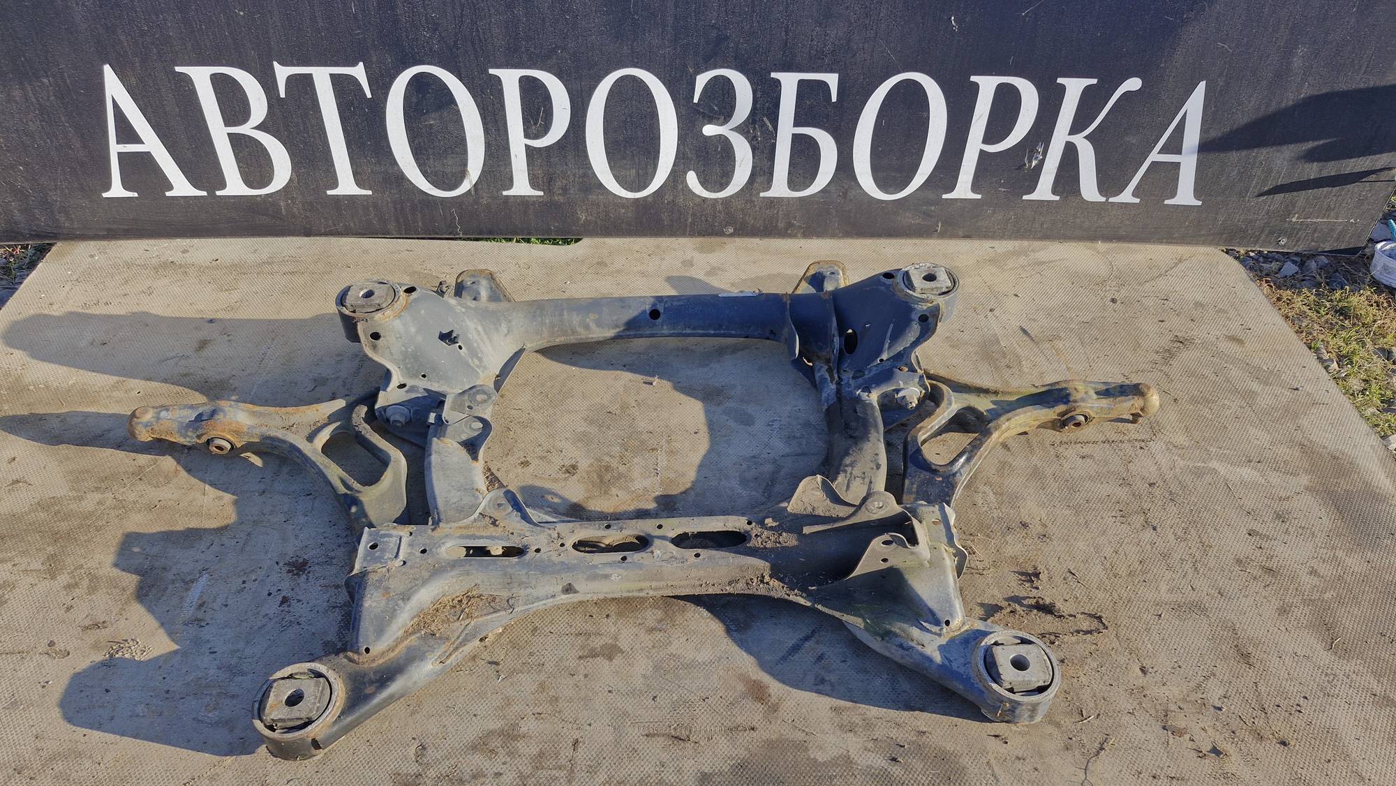 Підрамник передній , Балка передньої підвіски, підрамник Touareg 1 2002—2010 7l0407747a