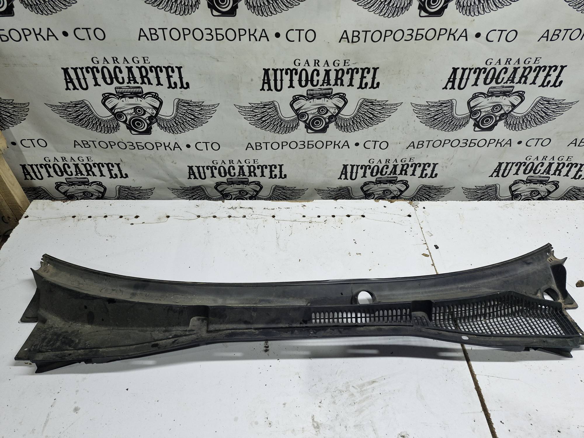 Декоративна накладка під лобове скло жабо Subaru Outback III 2003-2009