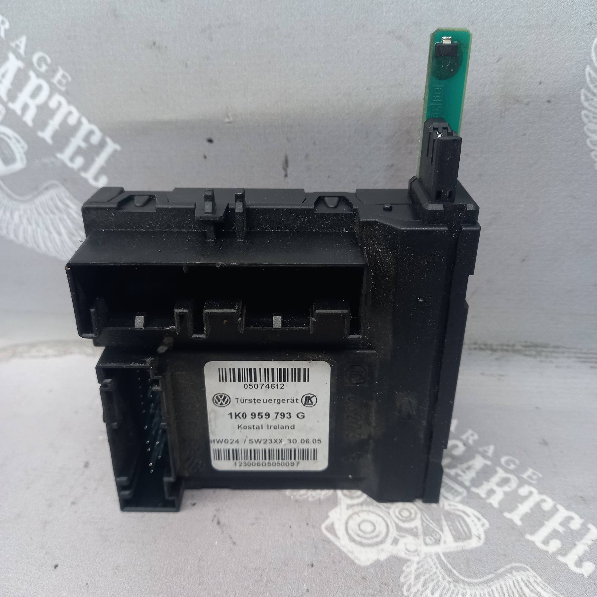 1k0959793g-1 блок управління склопідйомника лівий передній Volkswagen Passat B6 2005-2010