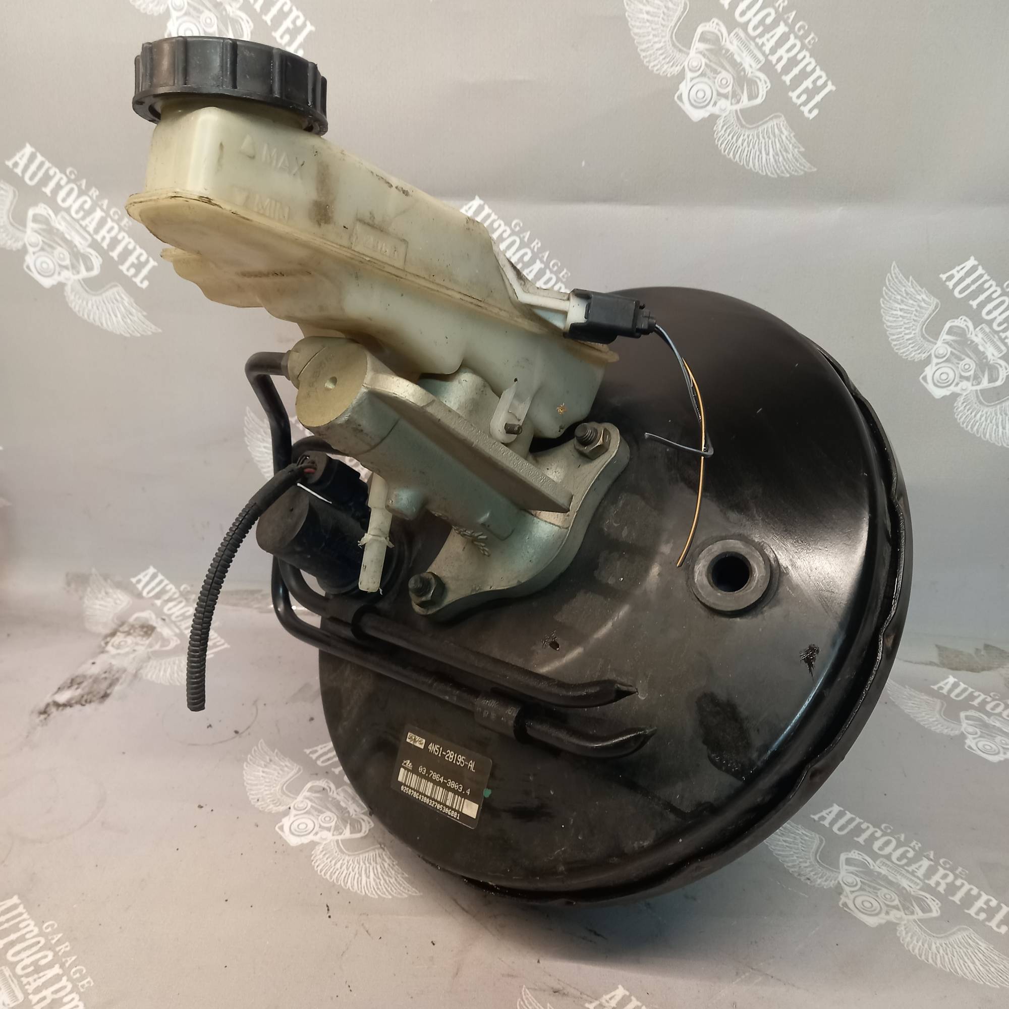 4n51-2b195-al вакумний підсилювач гальм ,вакум Volvo V50 2.0D