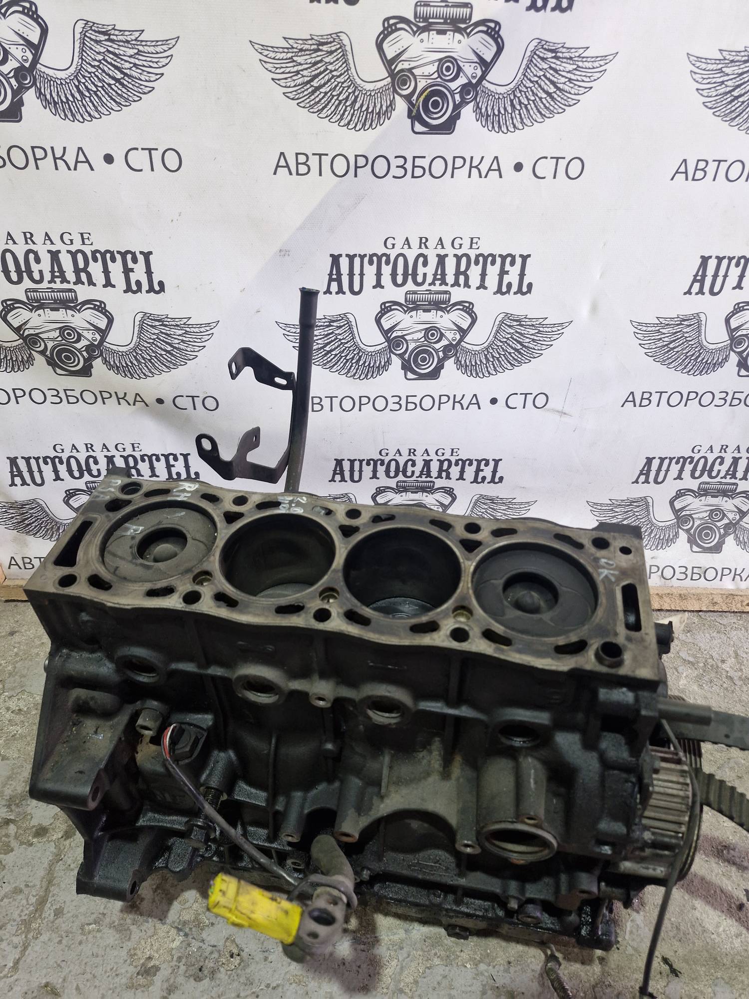Блок двигуна 2,0 HDI RHY Peugeot Citroen 98-08: 195 комплектацію уточняйте