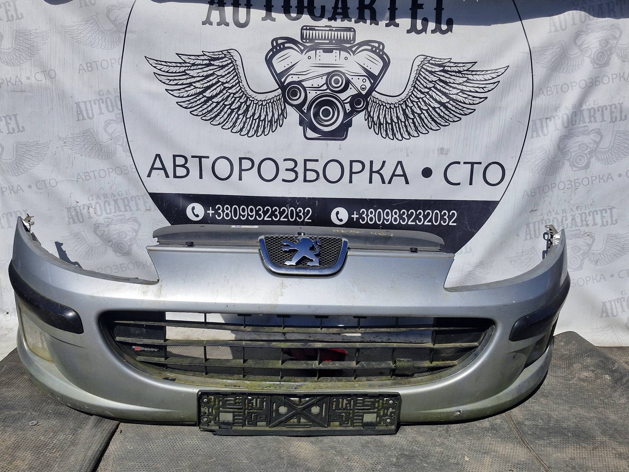 Бампер передній Peugeot 407 2004-2010 21718045