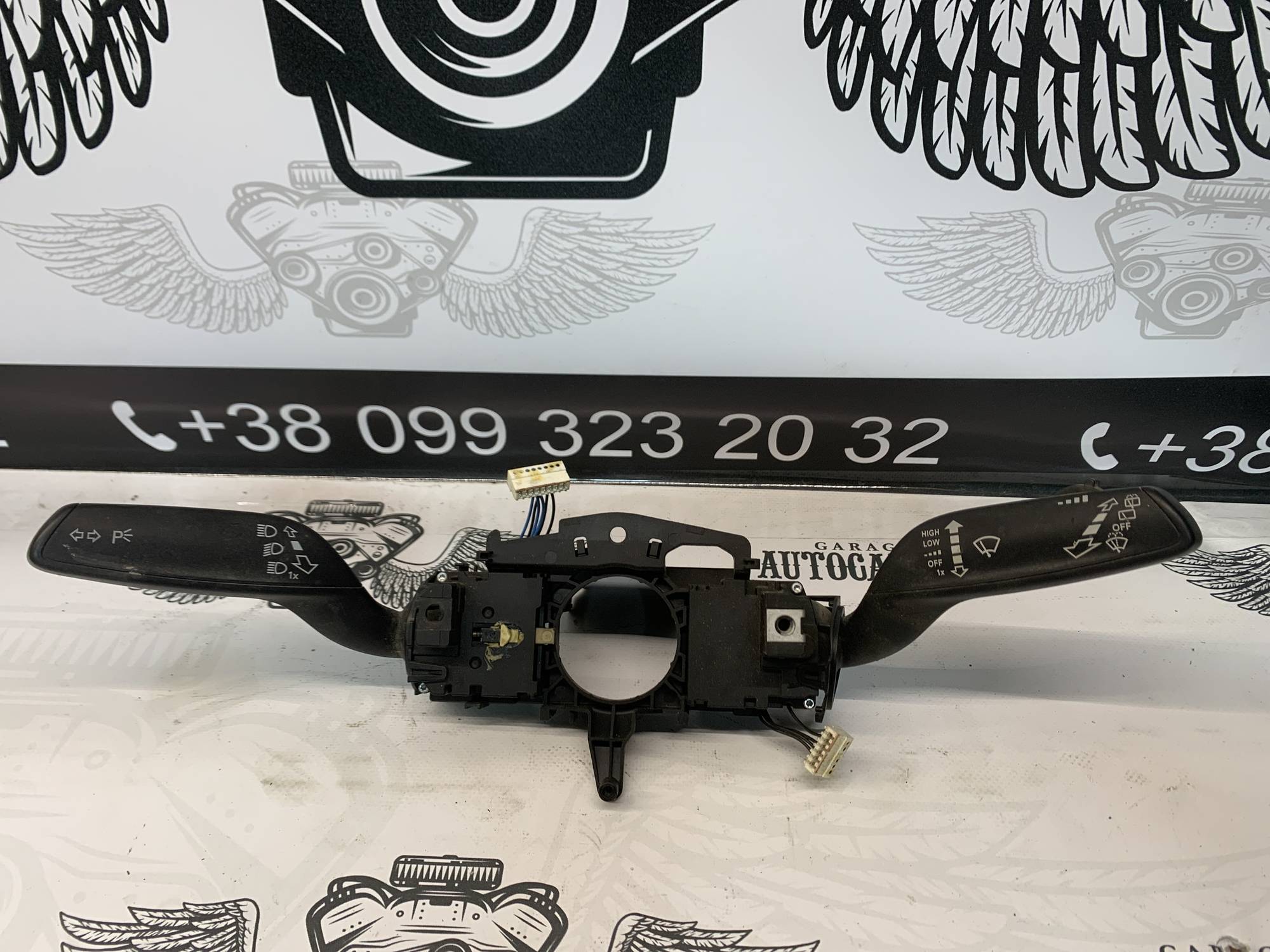 Перемикач підрульовий Audi A3 8v 8v0953521bm