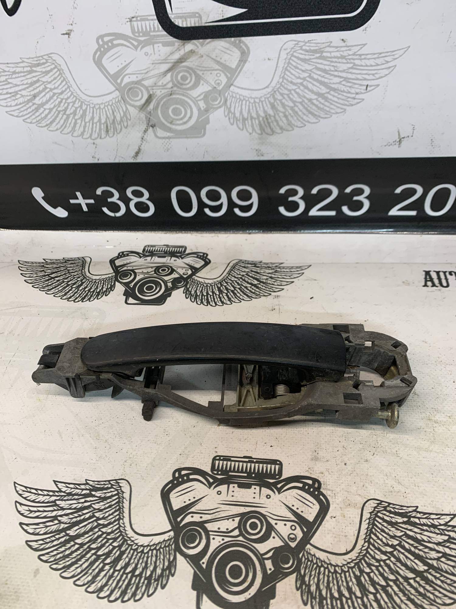 Кронштейн ручки двері передньої лівий Volkswagen Passat B5 Golf 4 Bora Seat Toledo 3b0837885b
